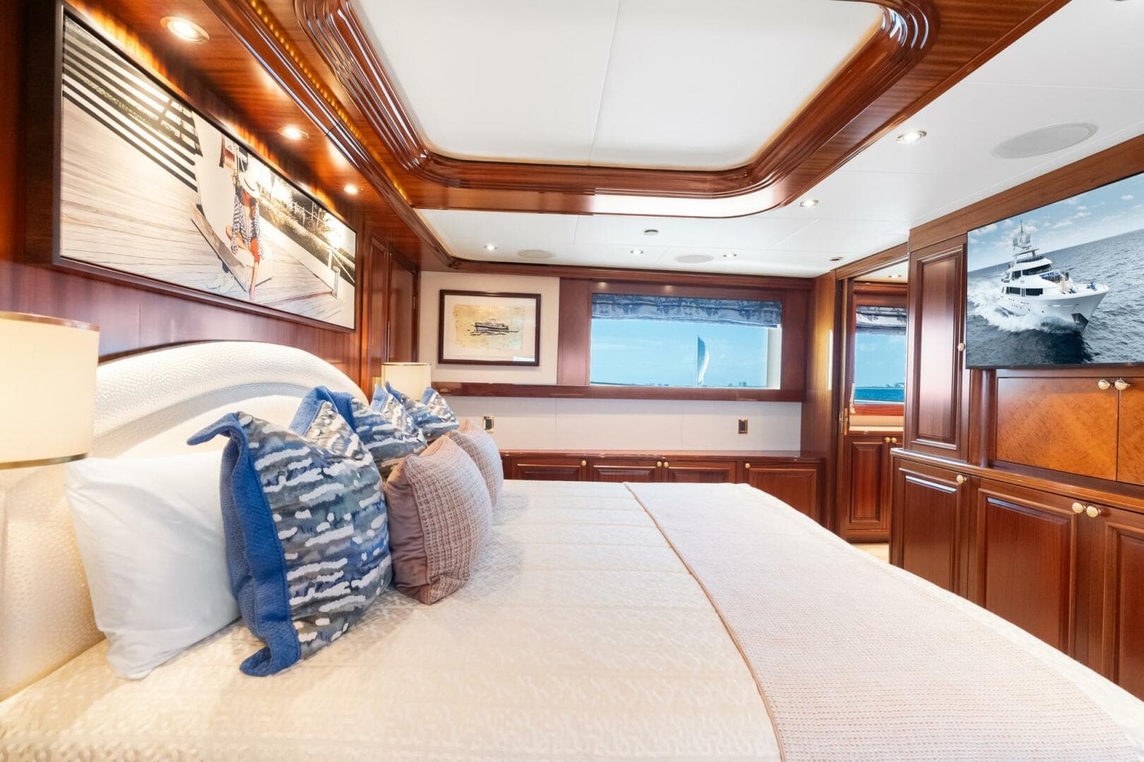 2010 Westport Superyacht photo 78