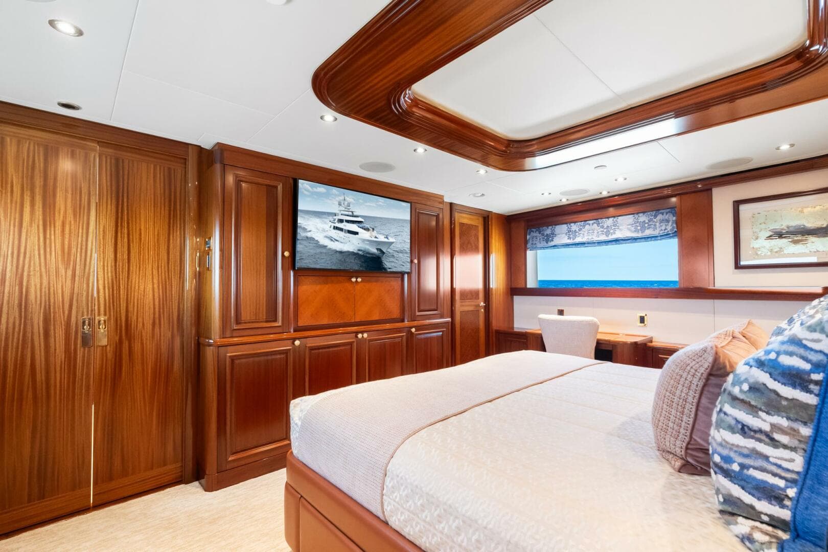 2010 Westport Superyacht photo 77