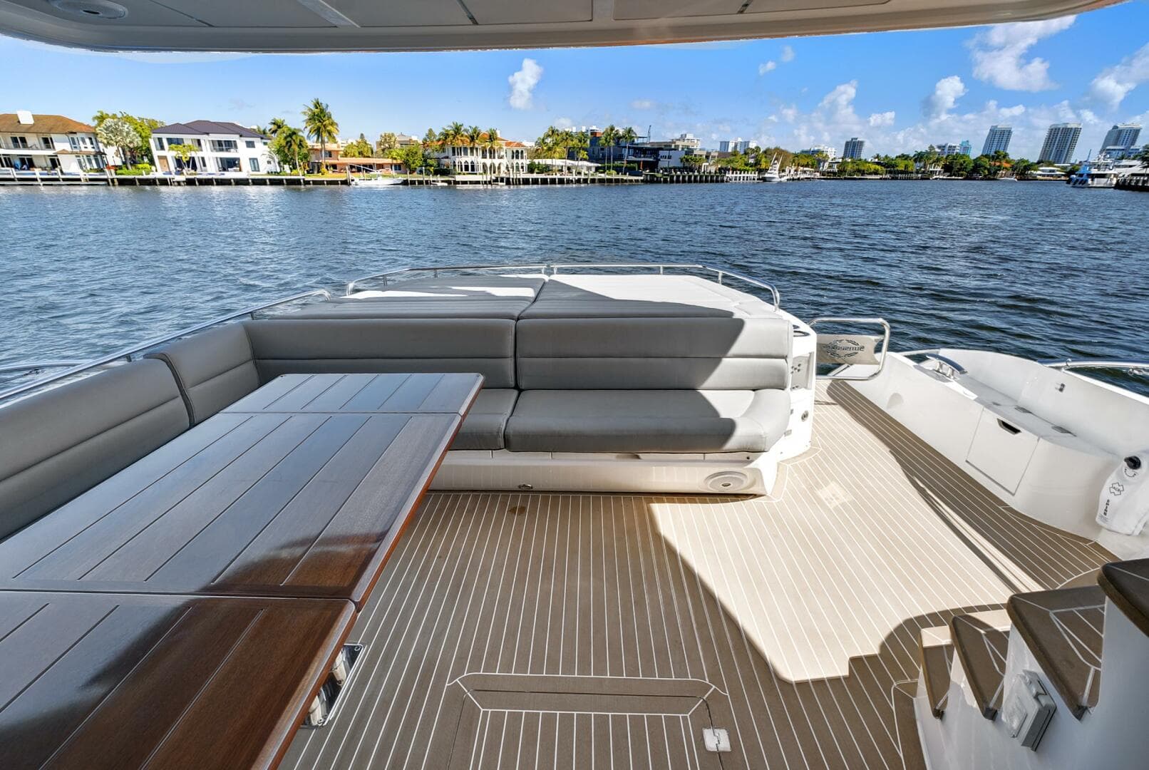 2017 Sunseeker 68 Sport Yacht photo 7