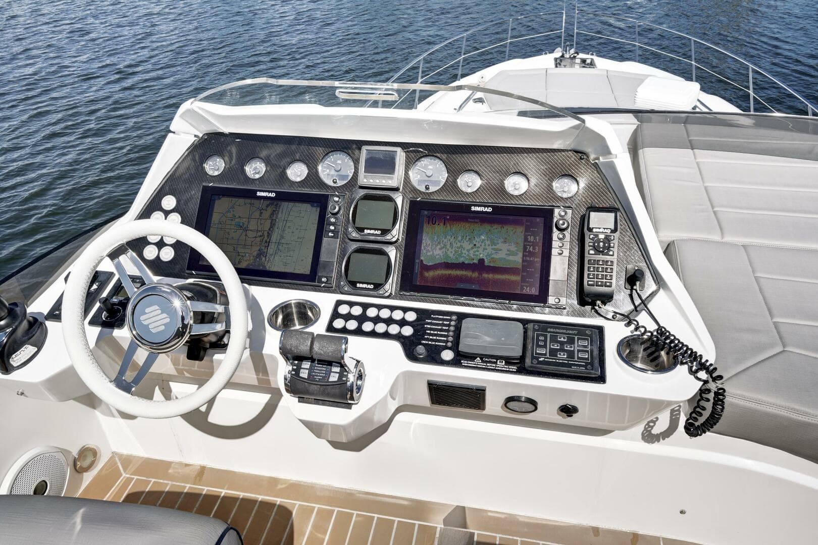 2017 Sunseeker 68 Sport Yacht photo 10