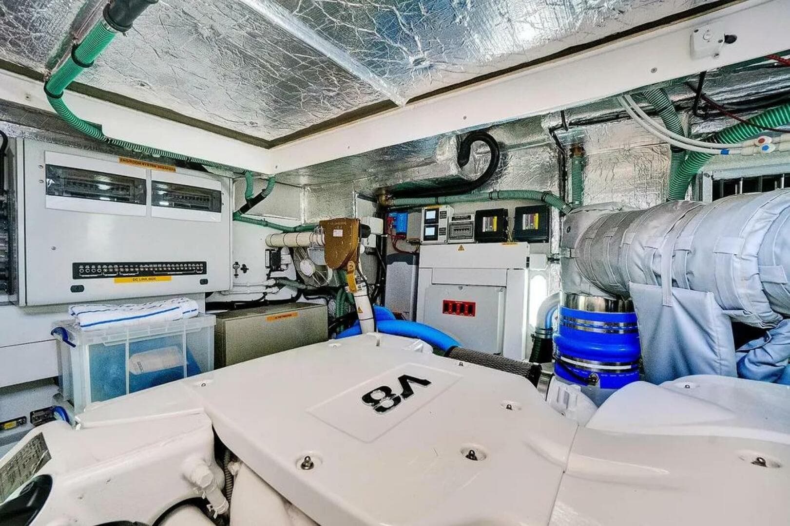 2017 Sunseeker 68 Sport Yacht photo 41