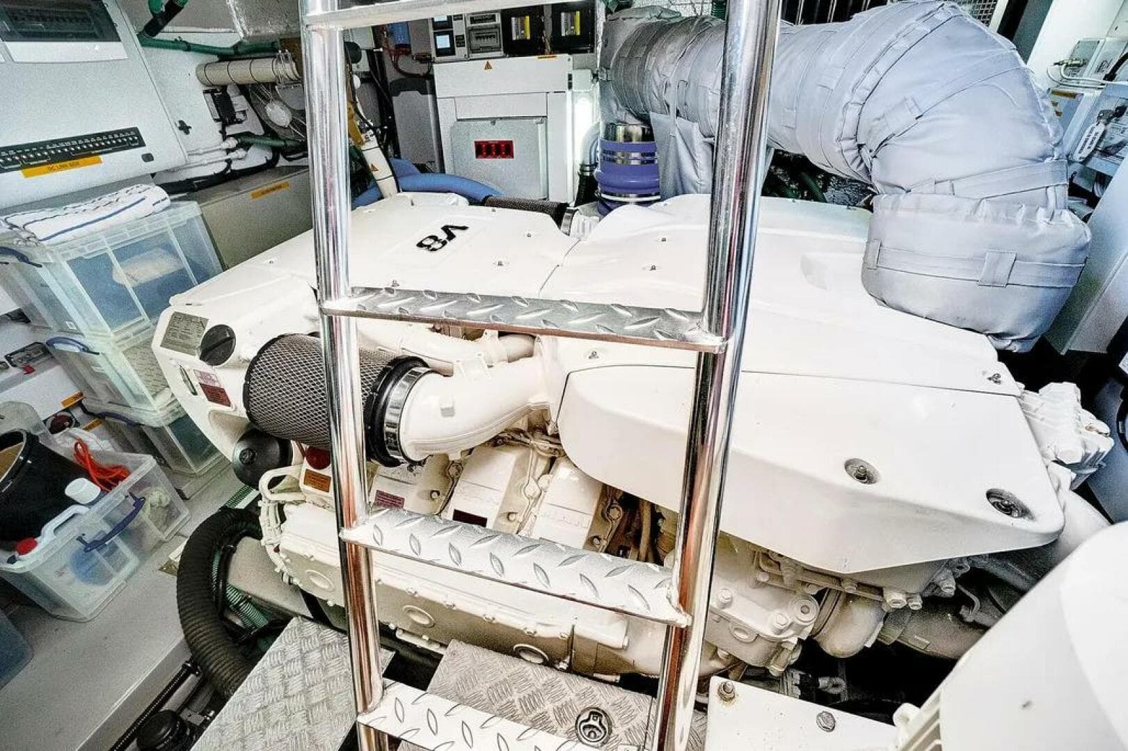 2017 Sunseeker 68 Sport Yacht photo 40