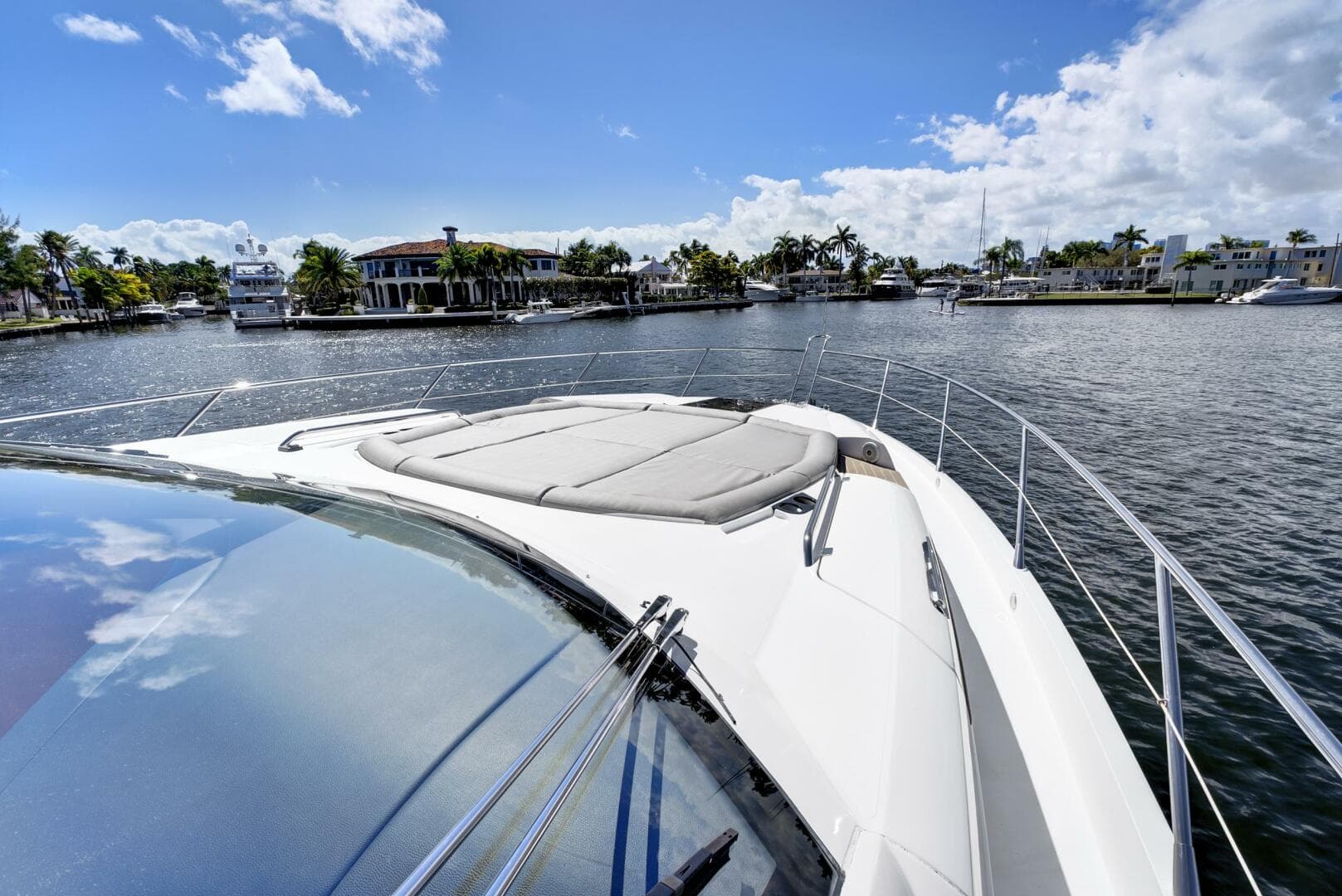 2017 Sunseeker 68 Sport Yacht photo 13