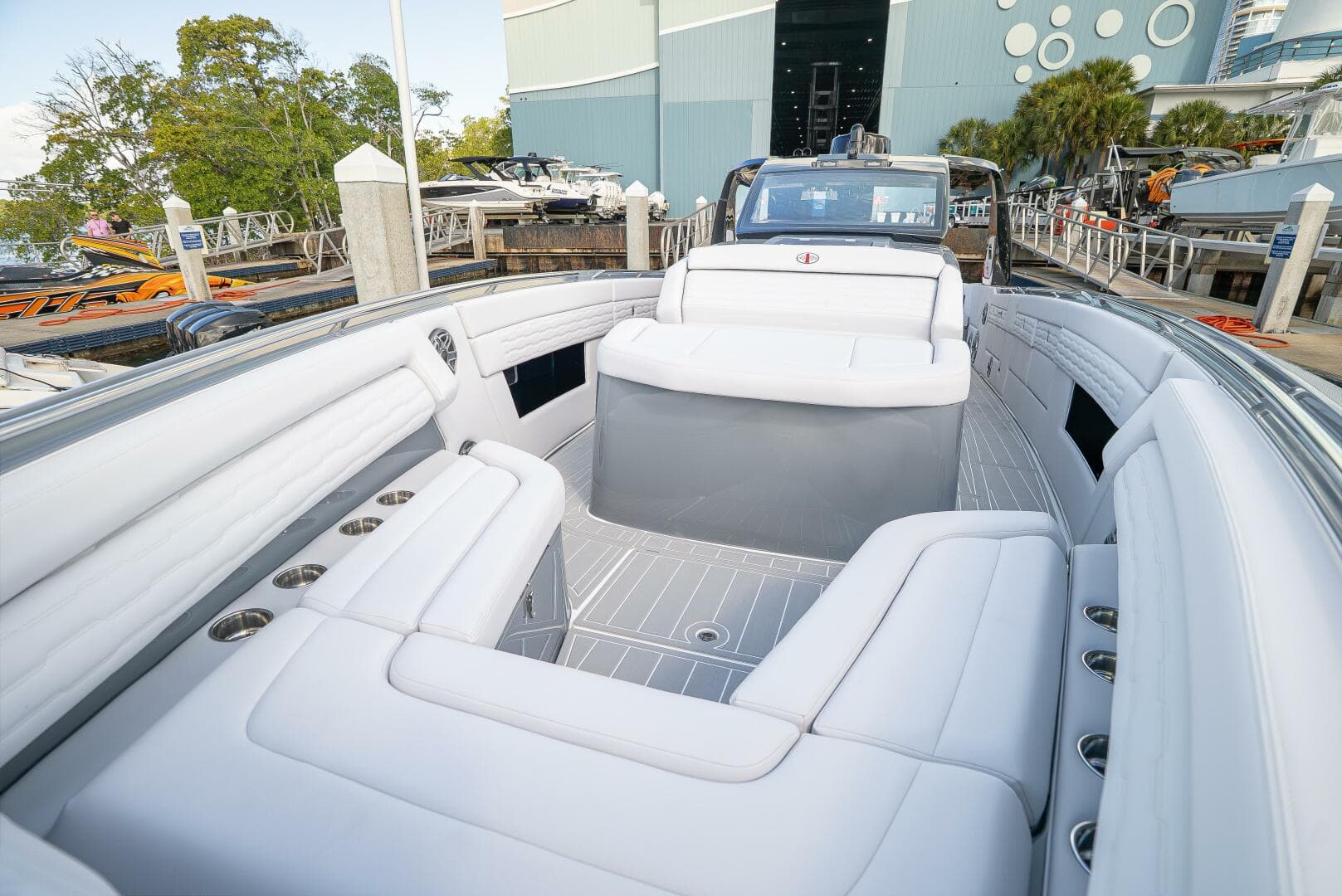 2026 Cigarette 42’ Auroris photo 10