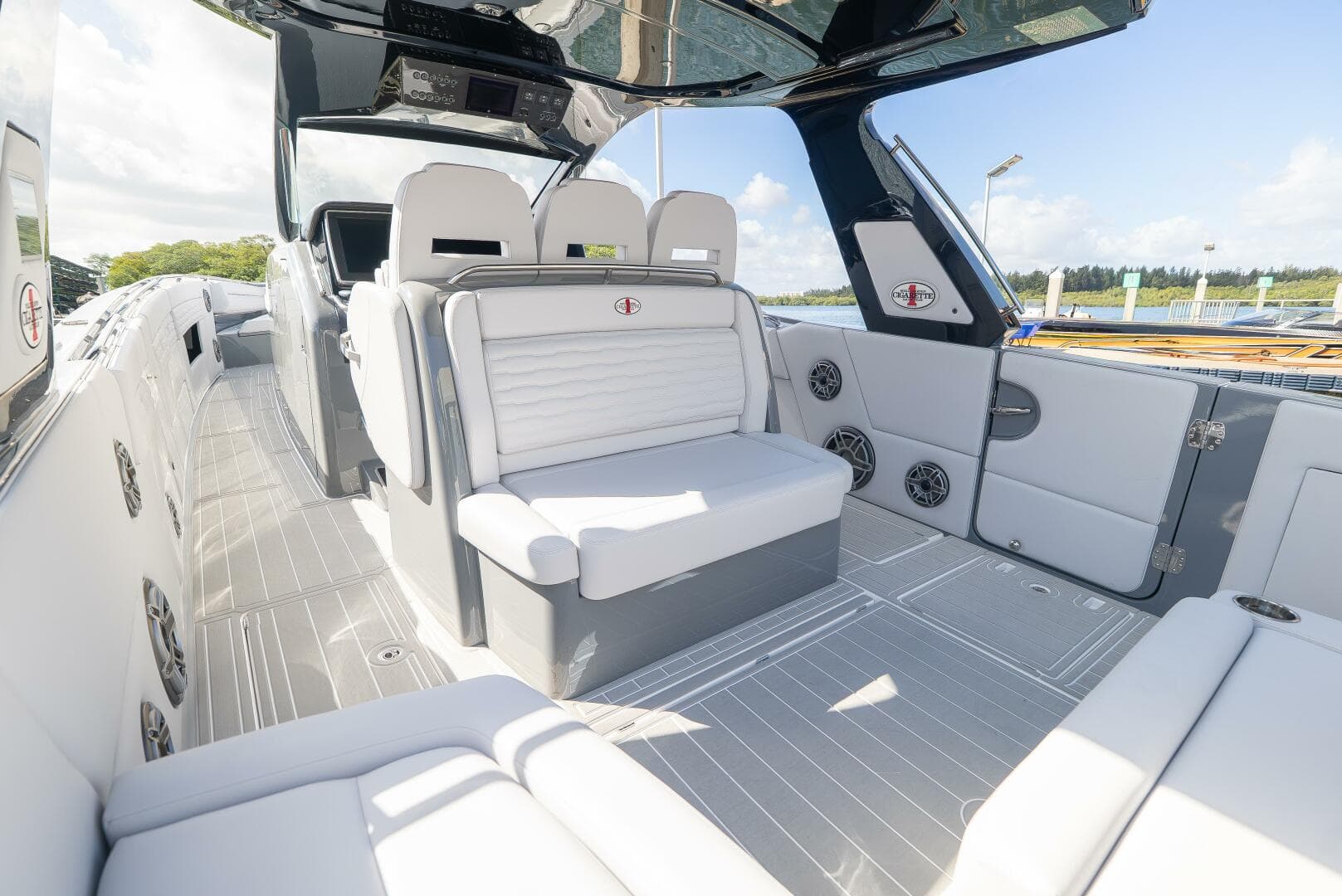 2026 Cigarette 42’ Auroris photo 3