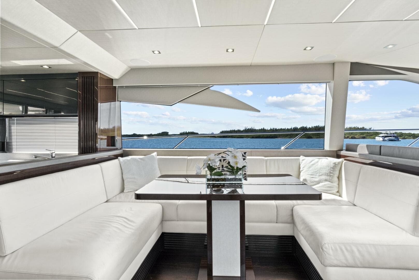 2019 Sunseeker Manhattan 66 photo 25