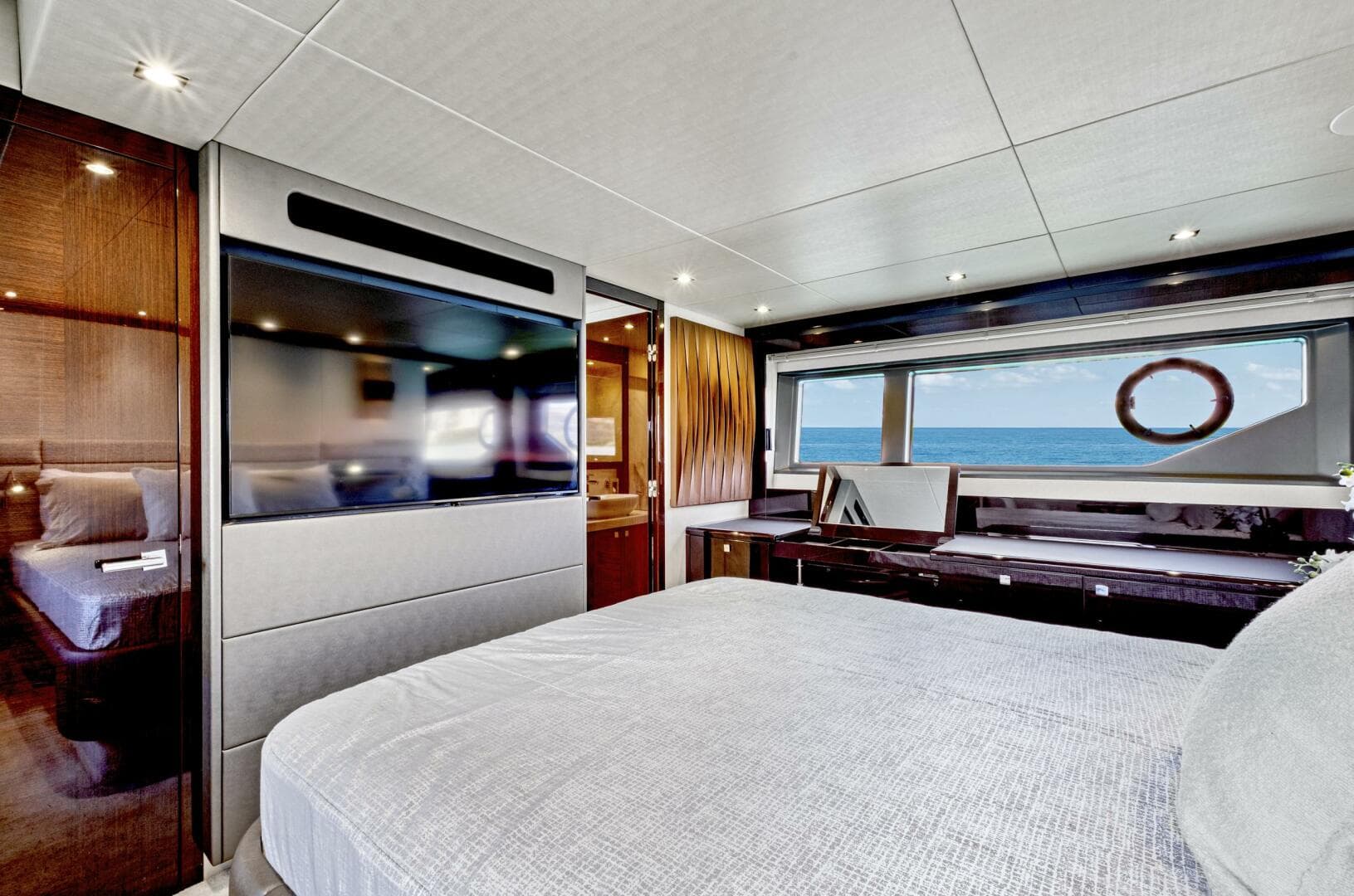 2019 Sunseeker Manhattan 66 photo 36