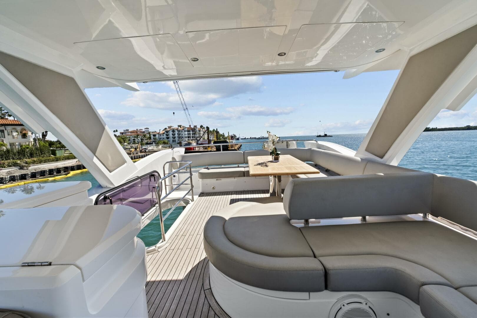2019 Sunseeker Manhattan 66 photo 17
