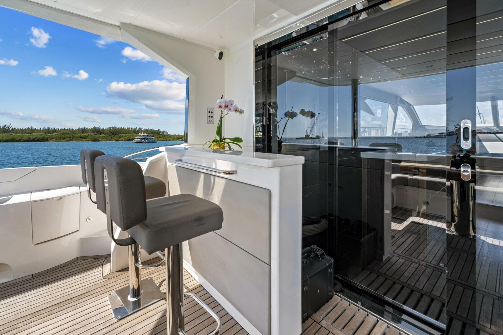 2019 Sunseeker Manhattan 66 photo 10