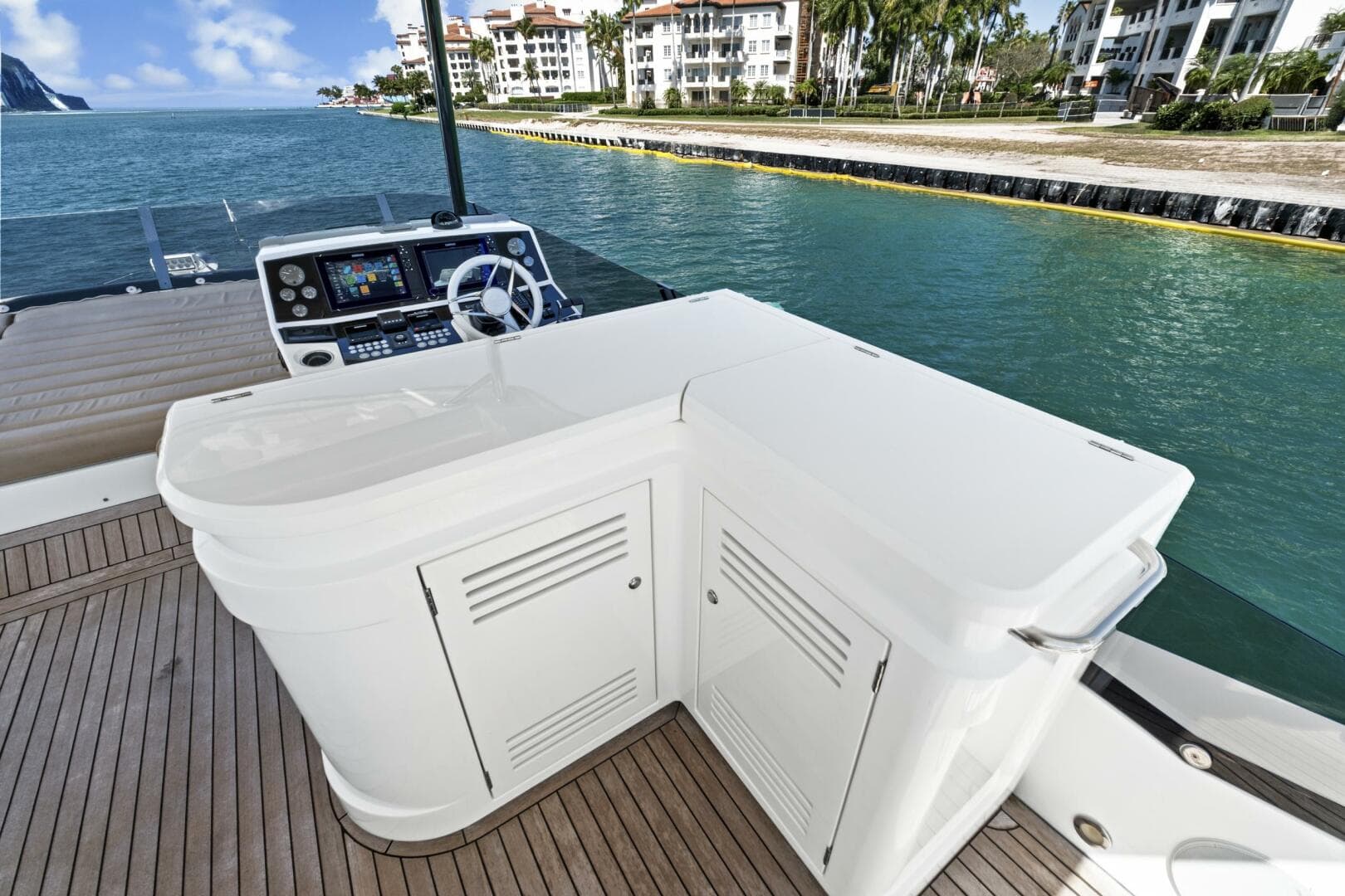 2019 Sunseeker Manhattan 66 photo 19