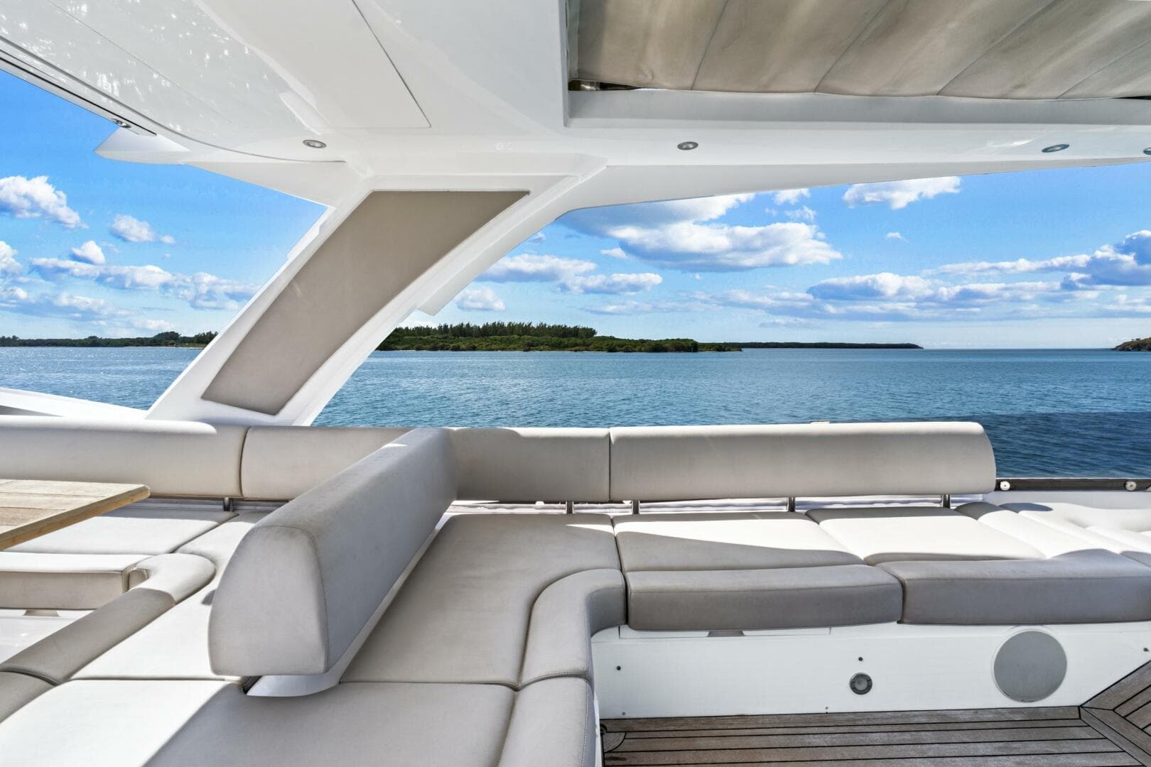 2019 Sunseeker Manhattan 66 photo 16