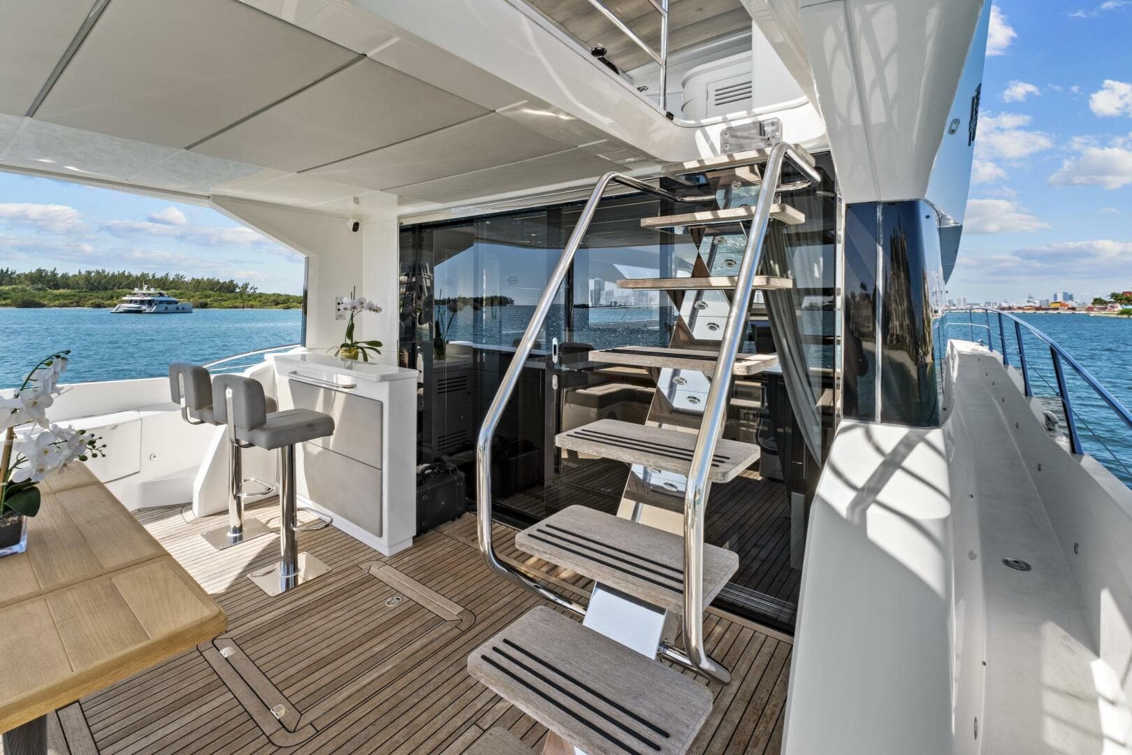 2019 Sunseeker Manhattan 66 photo 9