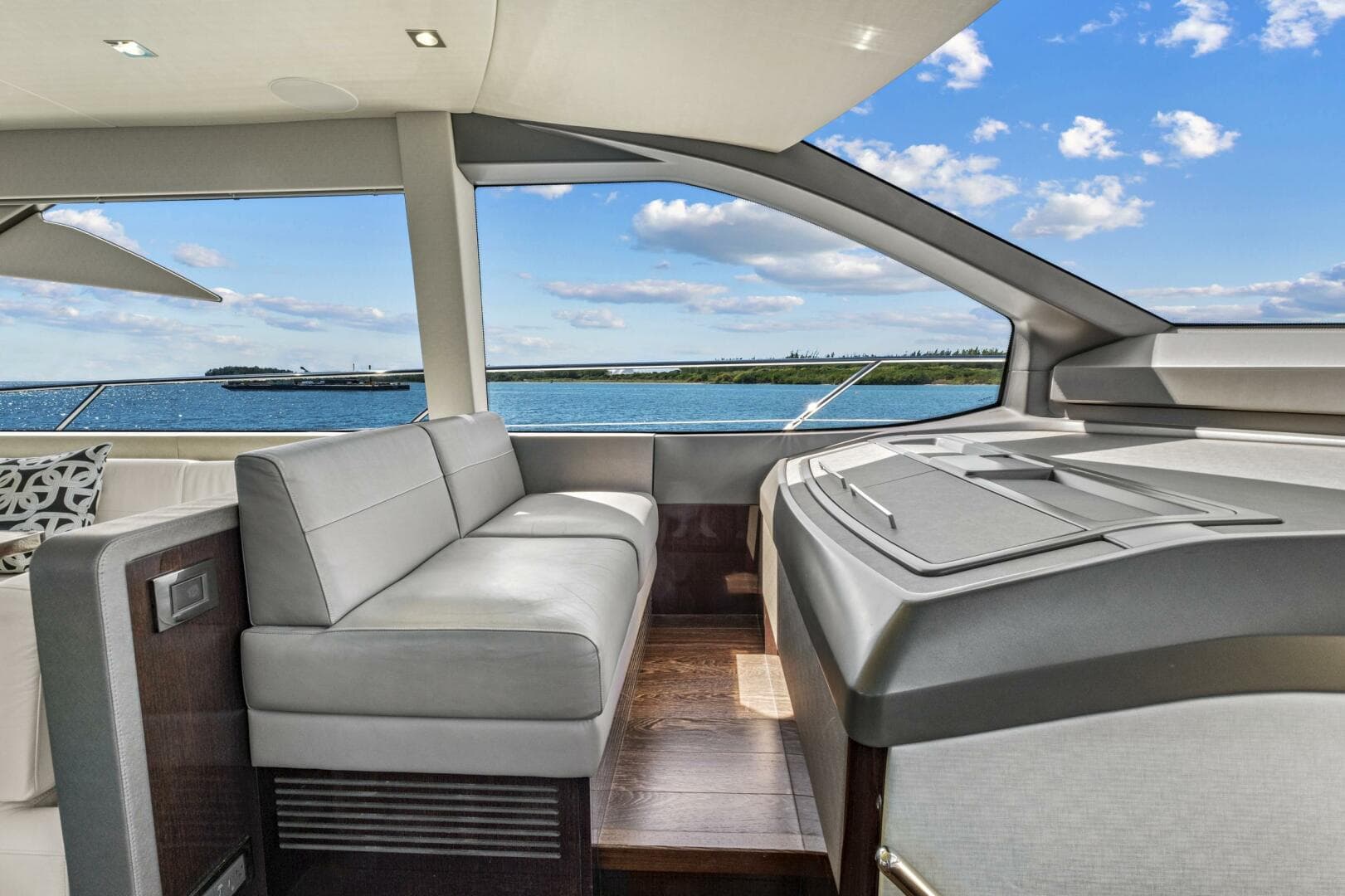 2019 Sunseeker Manhattan 66 photo 30