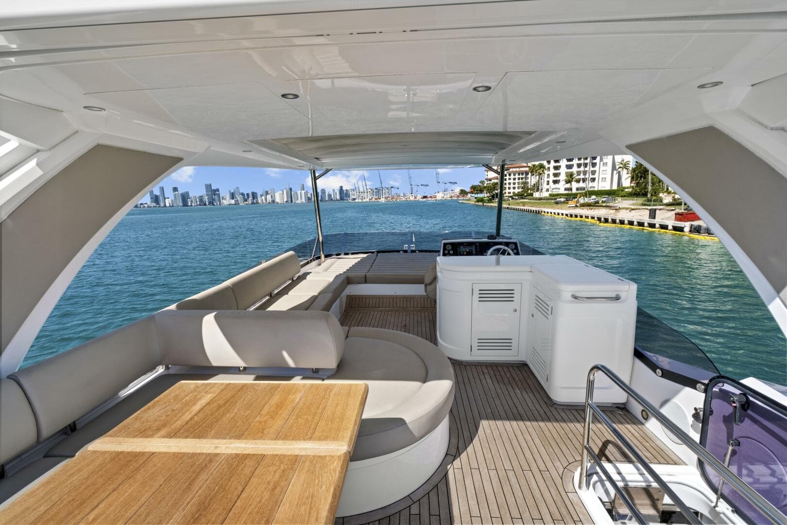 2019 Sunseeker Manhattan 66 photo 15