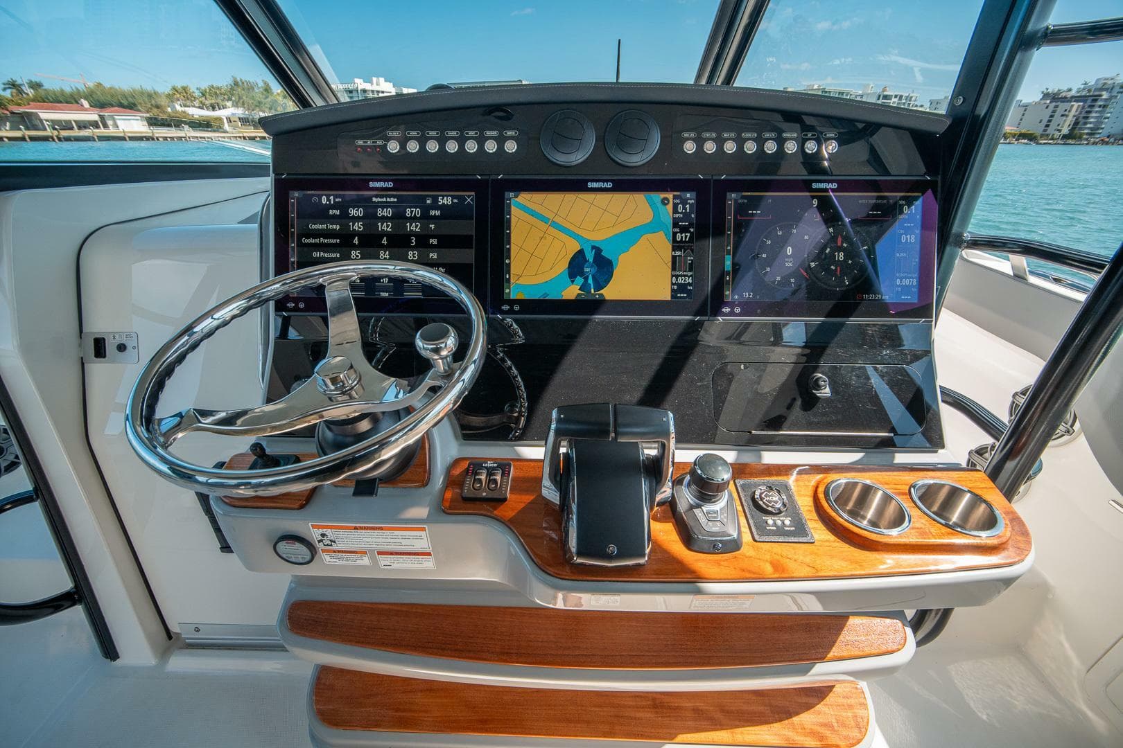 2023 Boston Whaler 420 Outrage photo 18