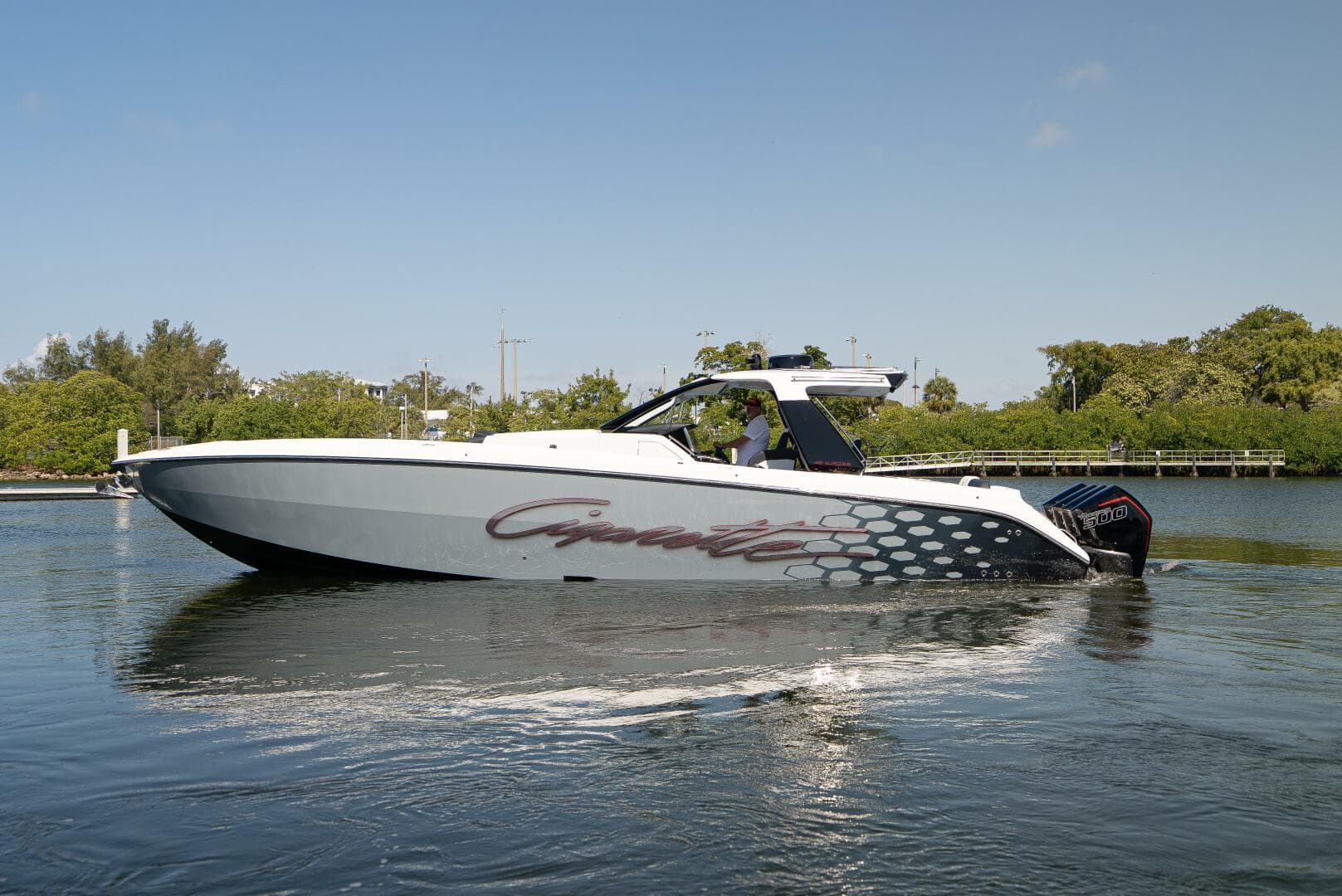 2025 Cigarette Auroris photo 7