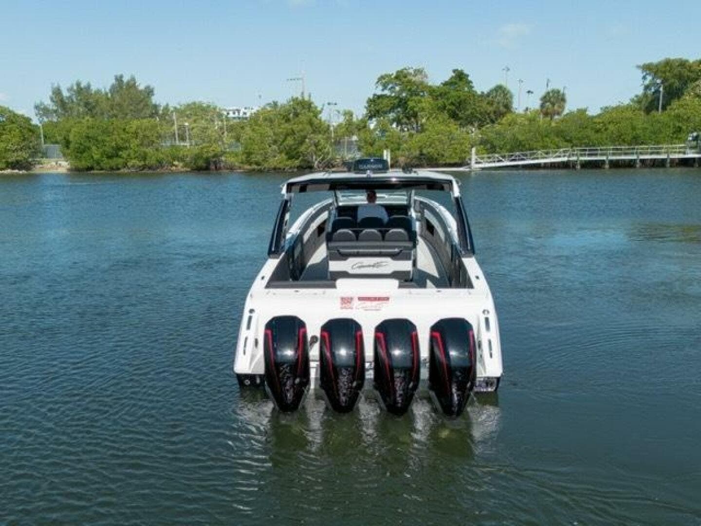 2025 Cigarette Auroris photo 3