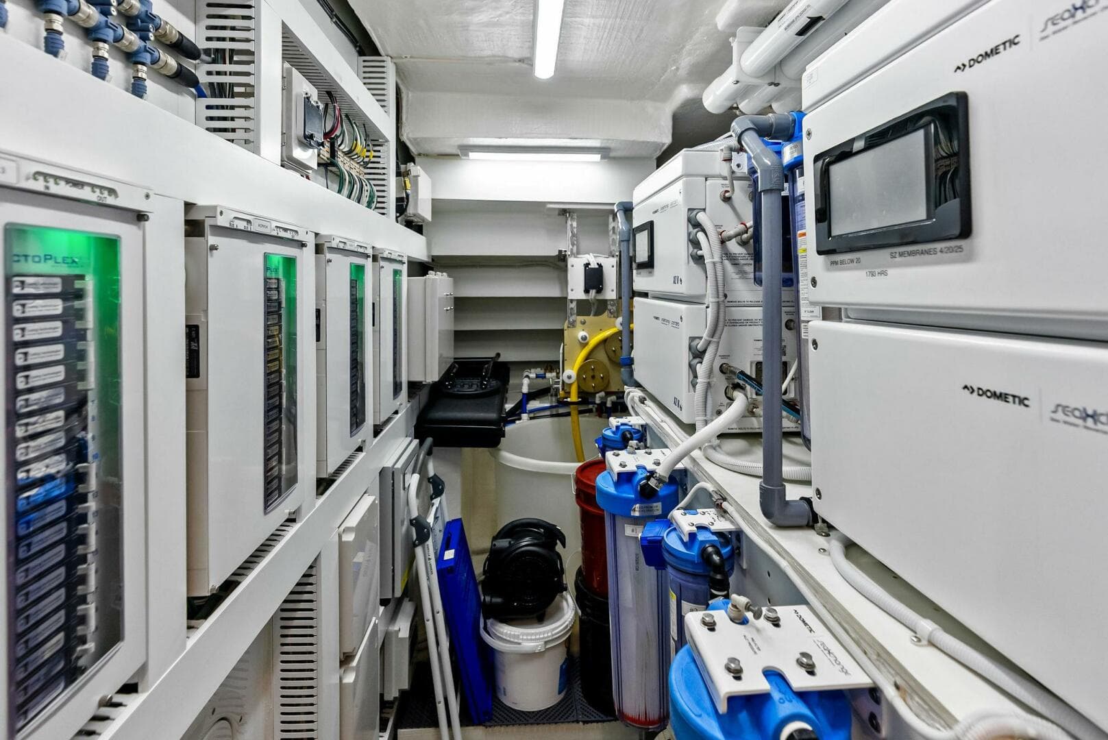 2024 Ocean Alexander 35 Revolution photo 66