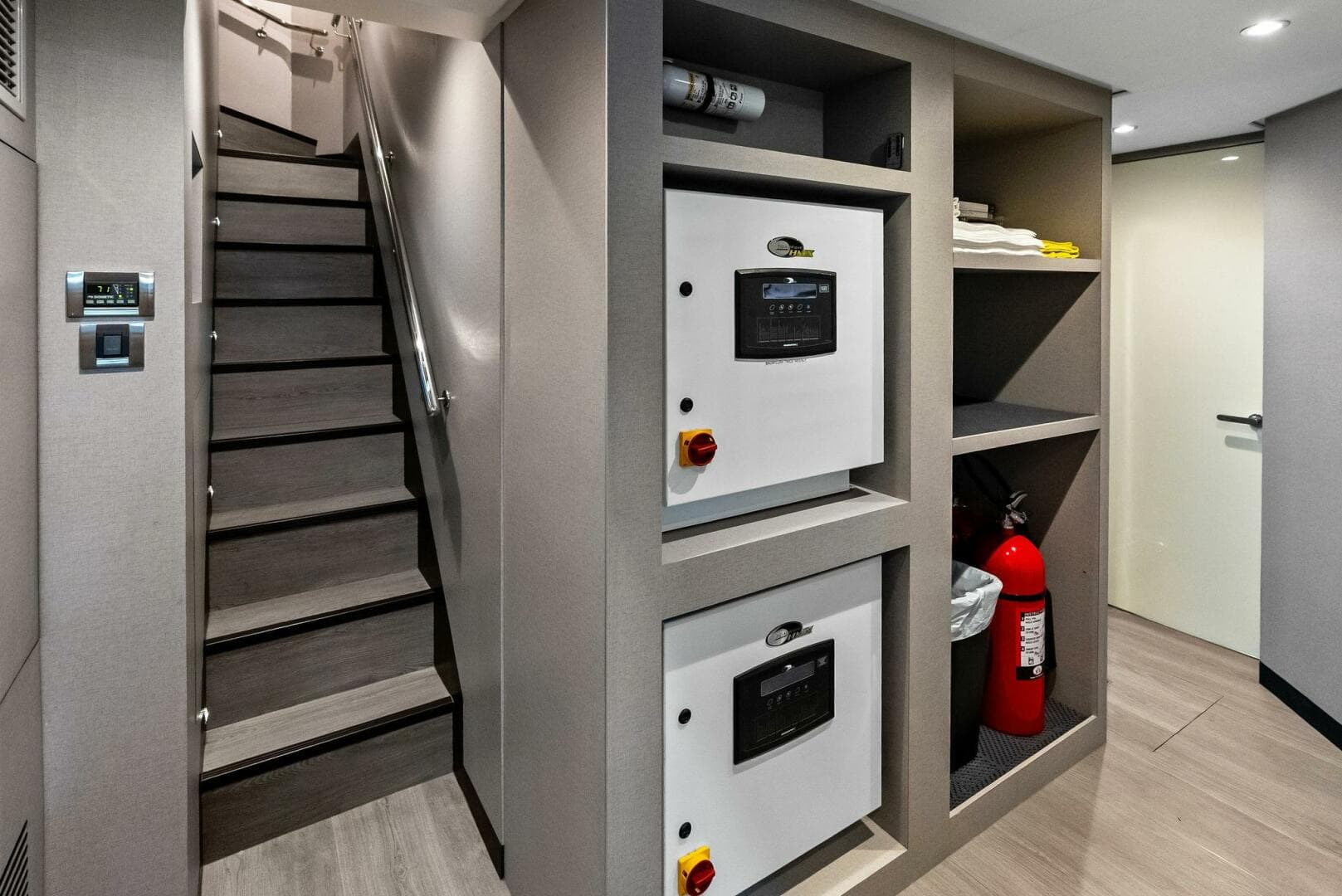 2024 Ocean Alexander 35 Revolution photo 59