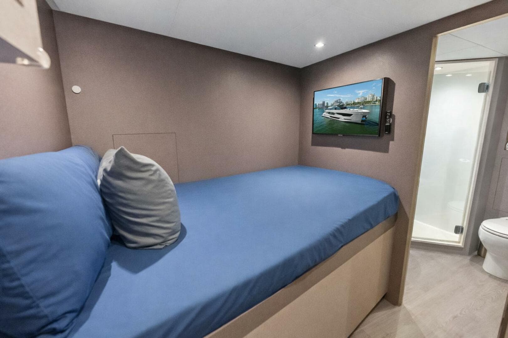 2024 Ocean Alexander 35 Revolution photo 65