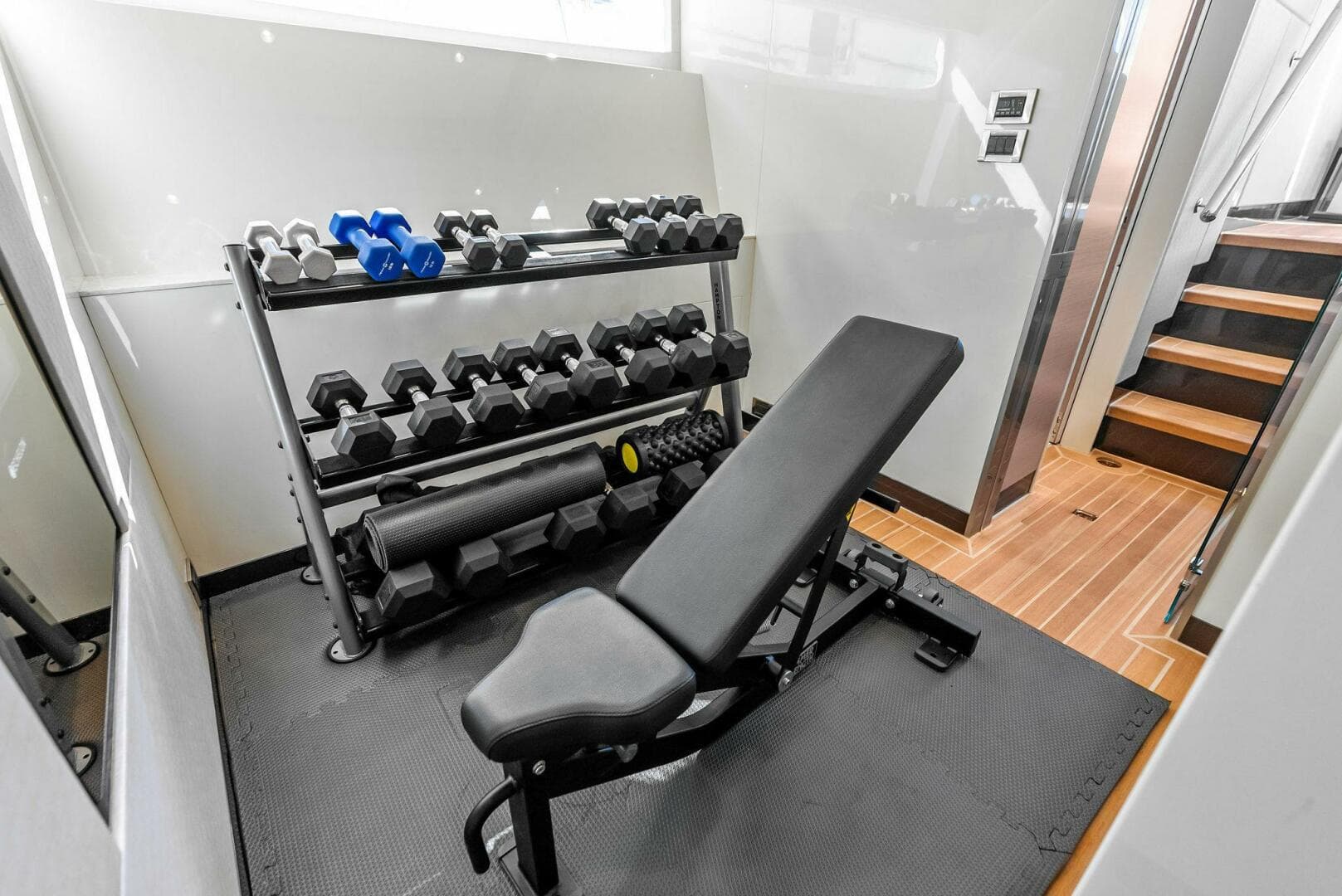 2024 Ocean Alexander 35 Revolution photo 41