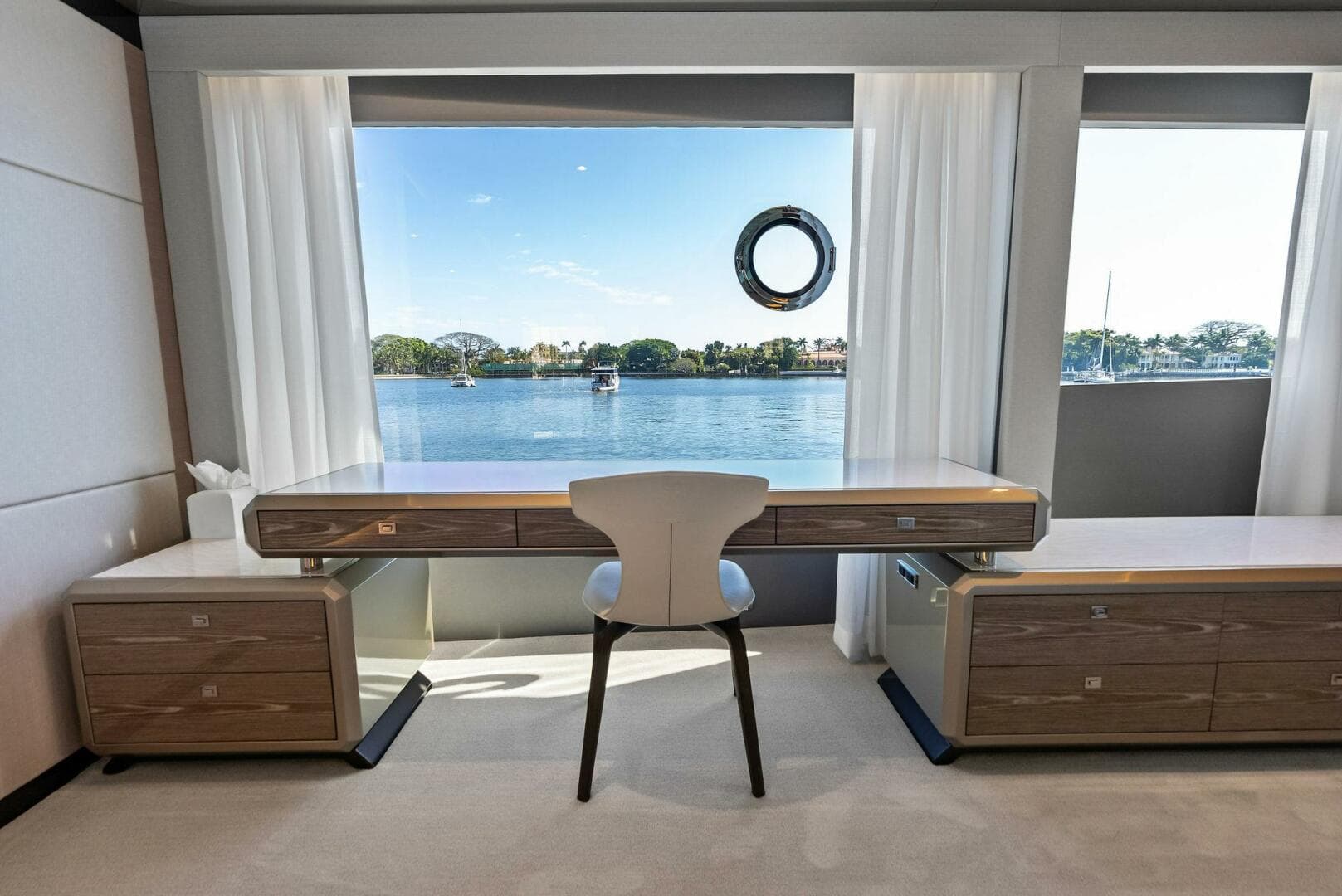 2024 Ocean Alexander 35 Revolution photo 47