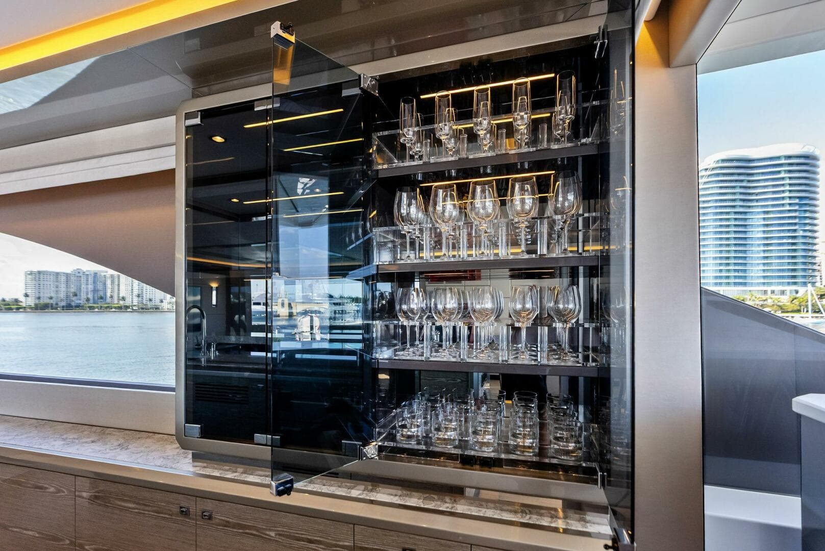 2024 Ocean Alexander 35 Revolution photo 37