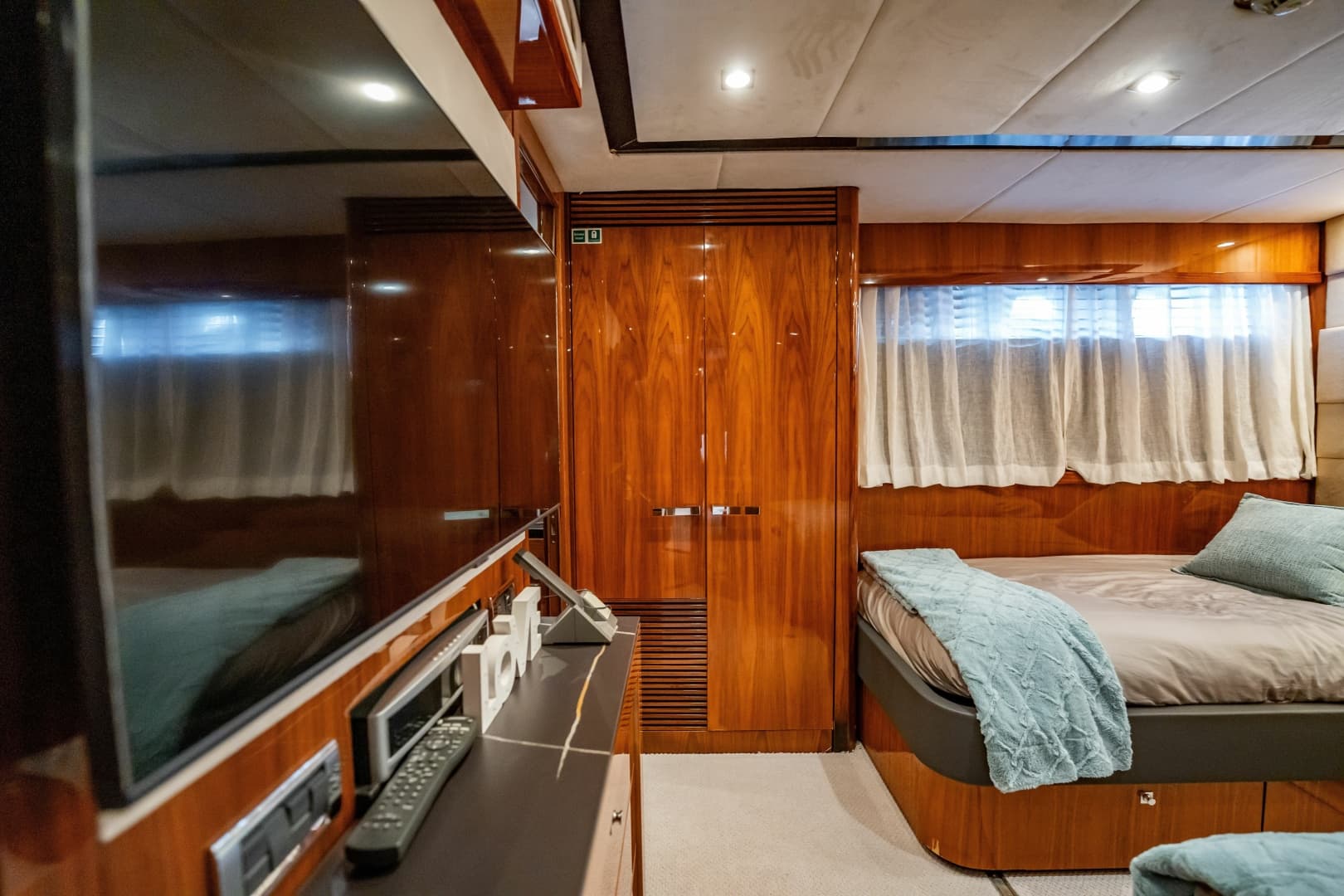 2010 Sunseeker 34 Metre Yacht photo 68