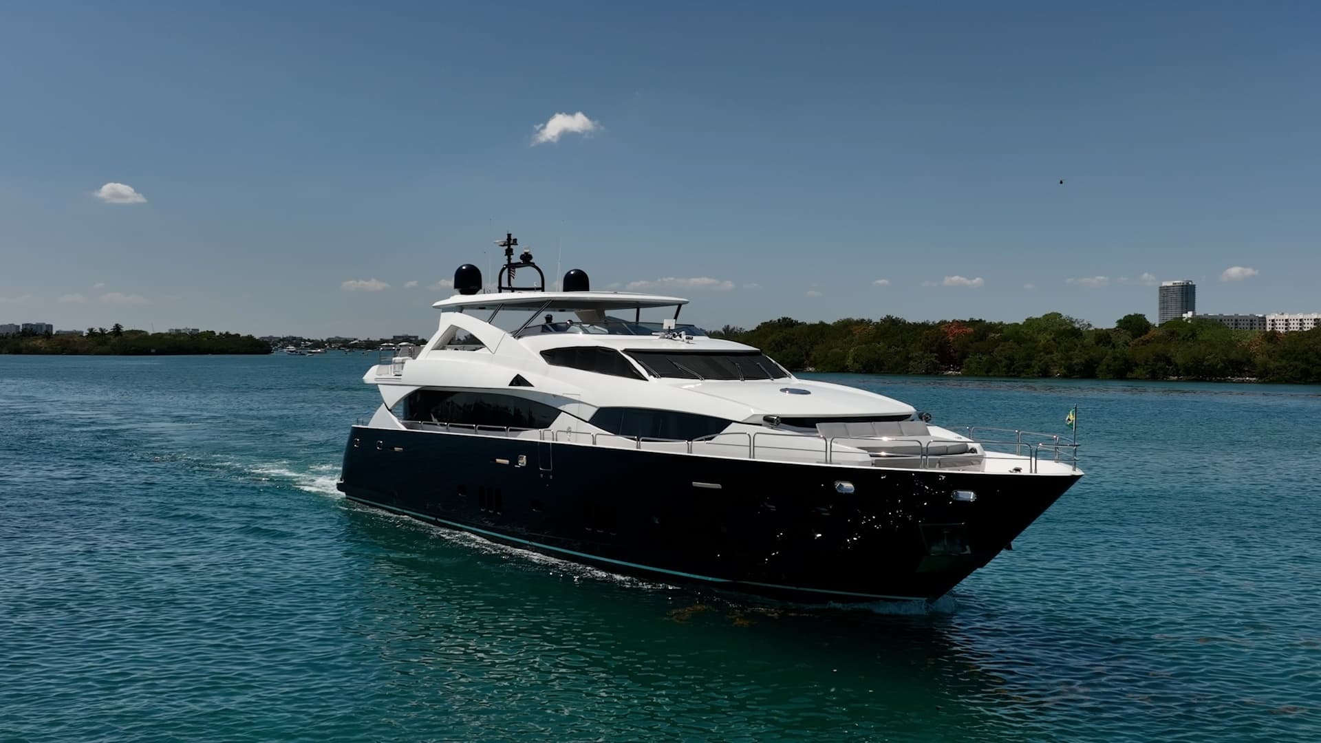 2010 Sunseeker 34 Metre Yacht photo 4