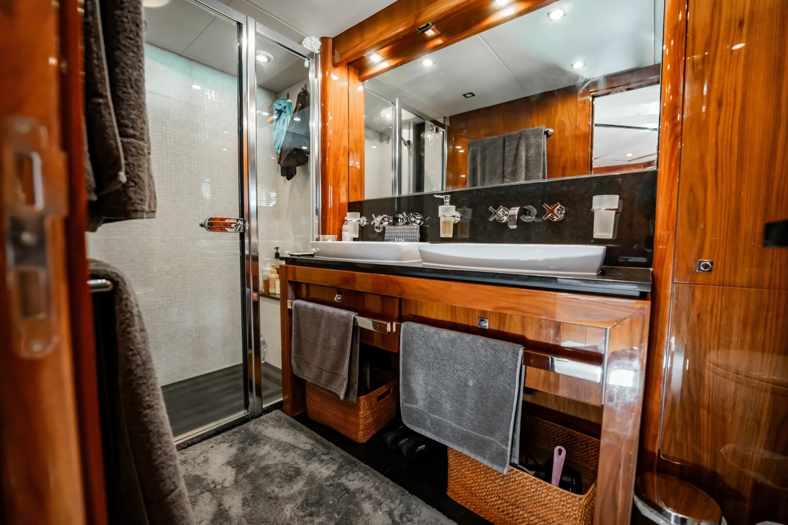 2010 Sunseeker 34 Metre Yacht photo 54