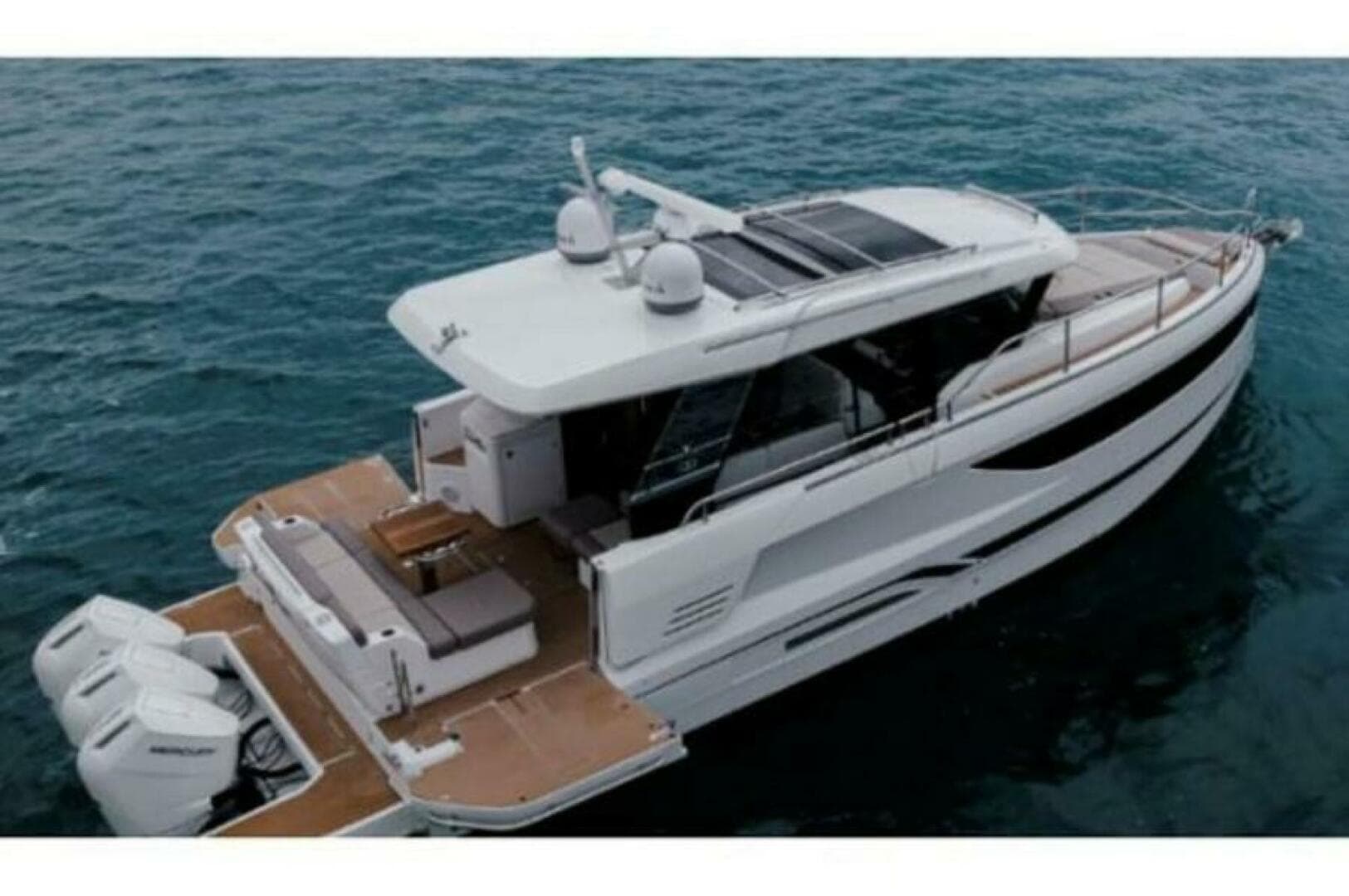 2026 Wellcraft 44 Explorer photo 2