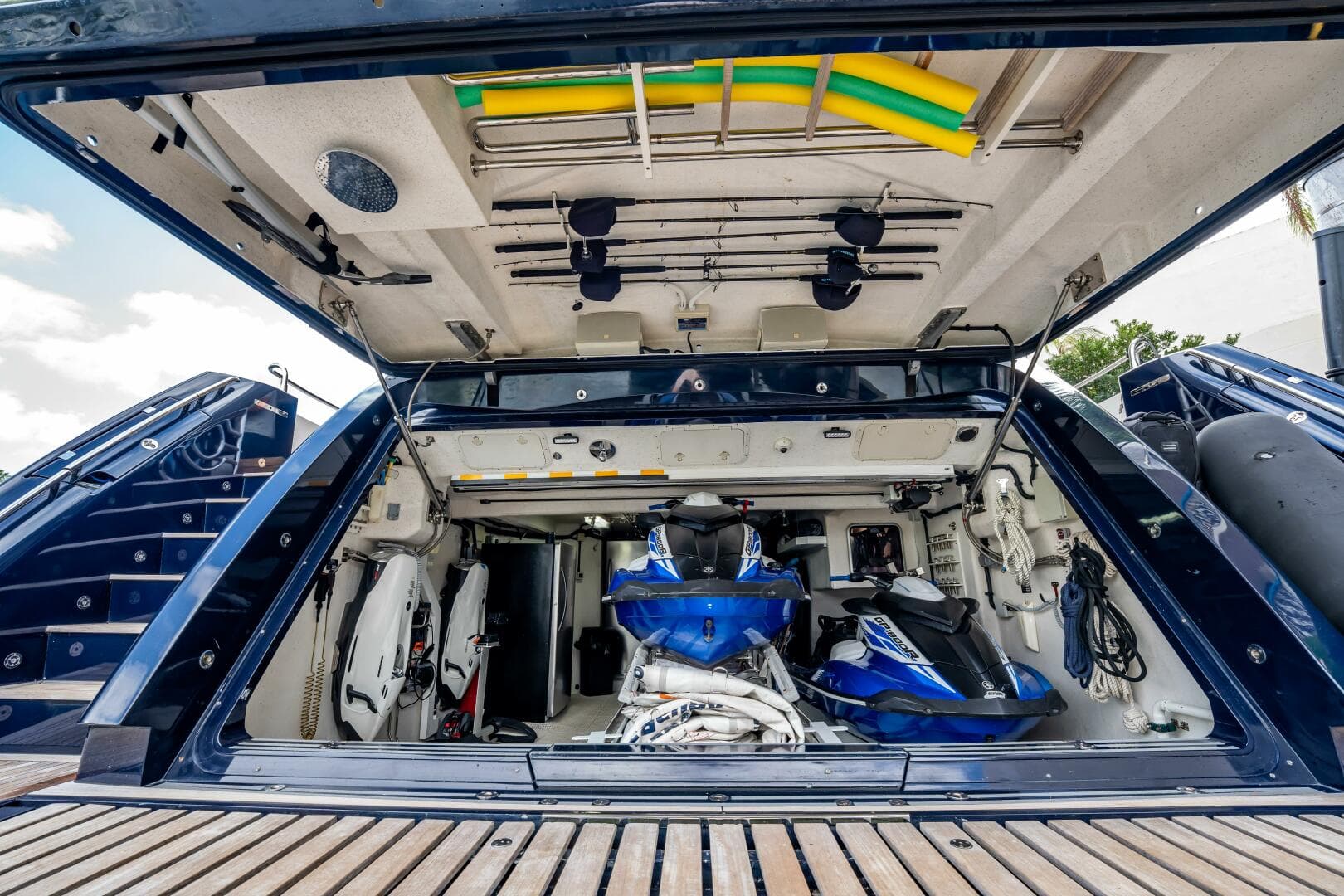 2011 Sunseeker 34 Metre Yacht photo 6