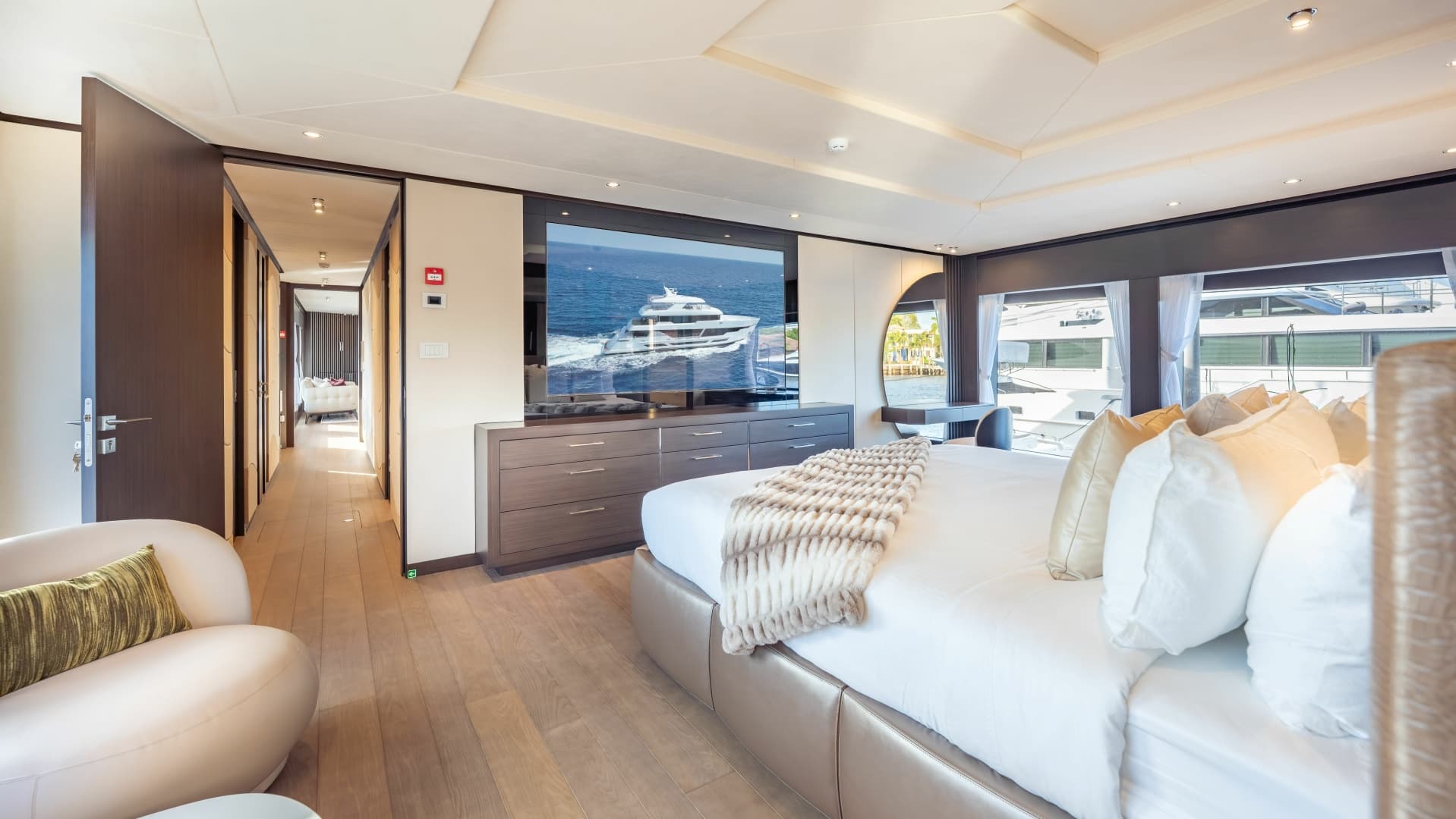 2026 Hargrave E Series photo 13