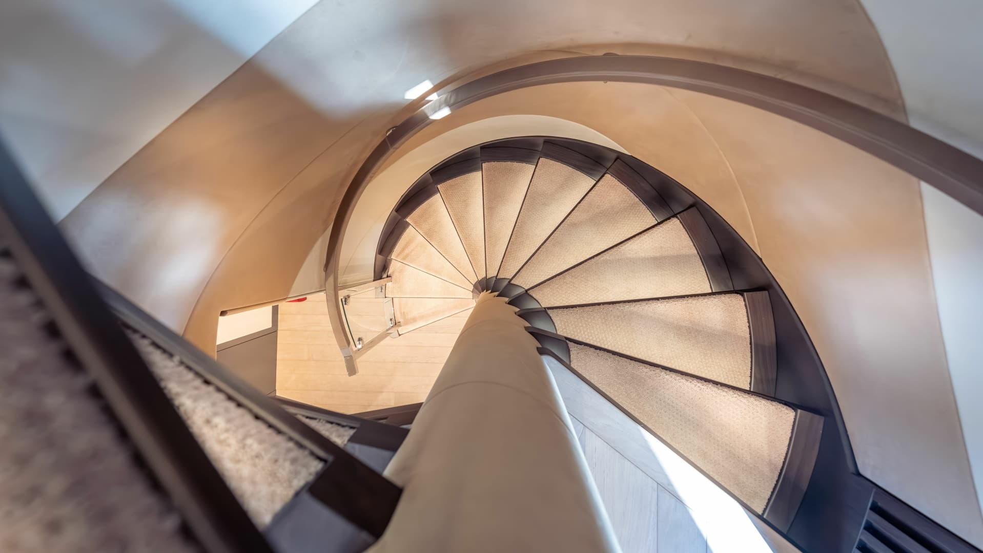 2026 Hargrave E Series photo 19