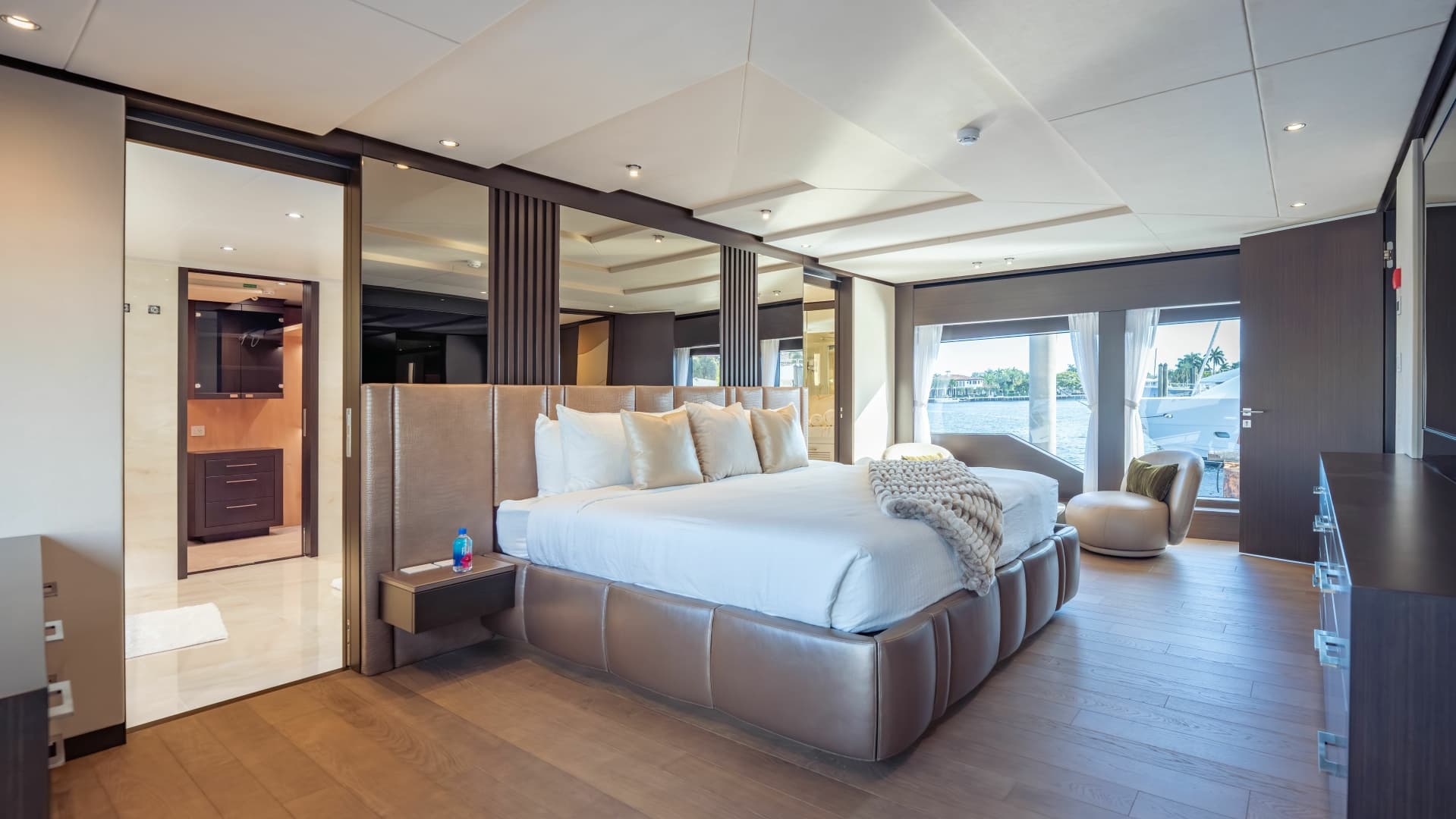 2026 Hargrave E Series photo 14