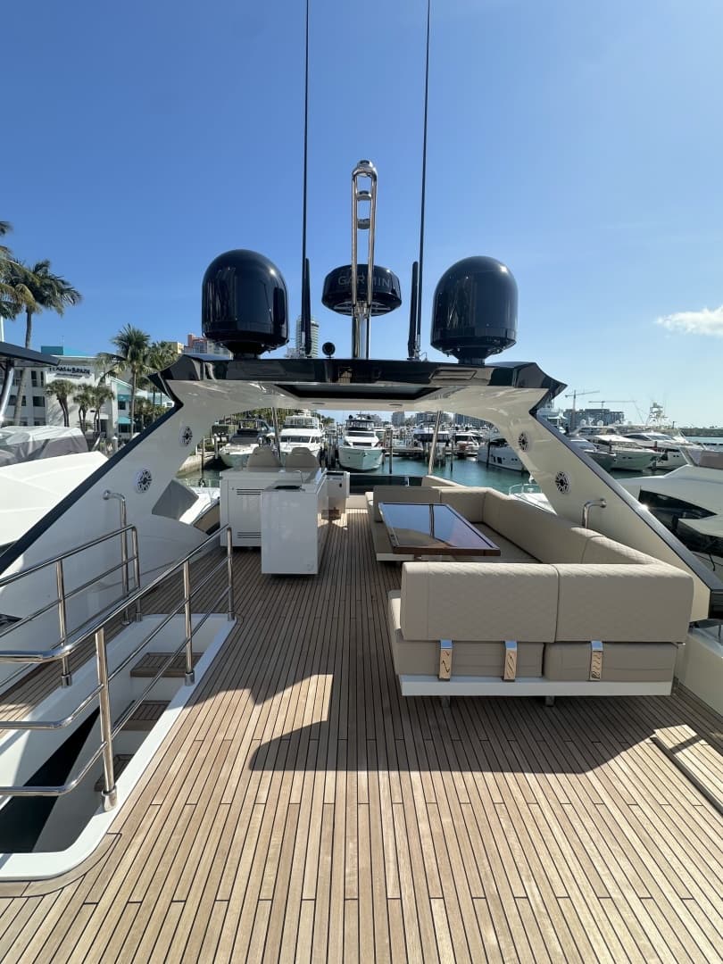 2026 Astondoa 66 Flybridge photo 14