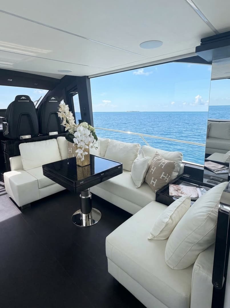 2026 Astondoa 66 Flybridge photo 17