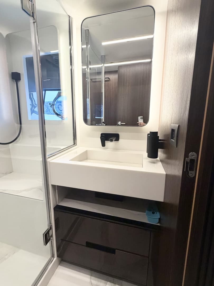 2026 Astondoa 66 Flybridge photo 32