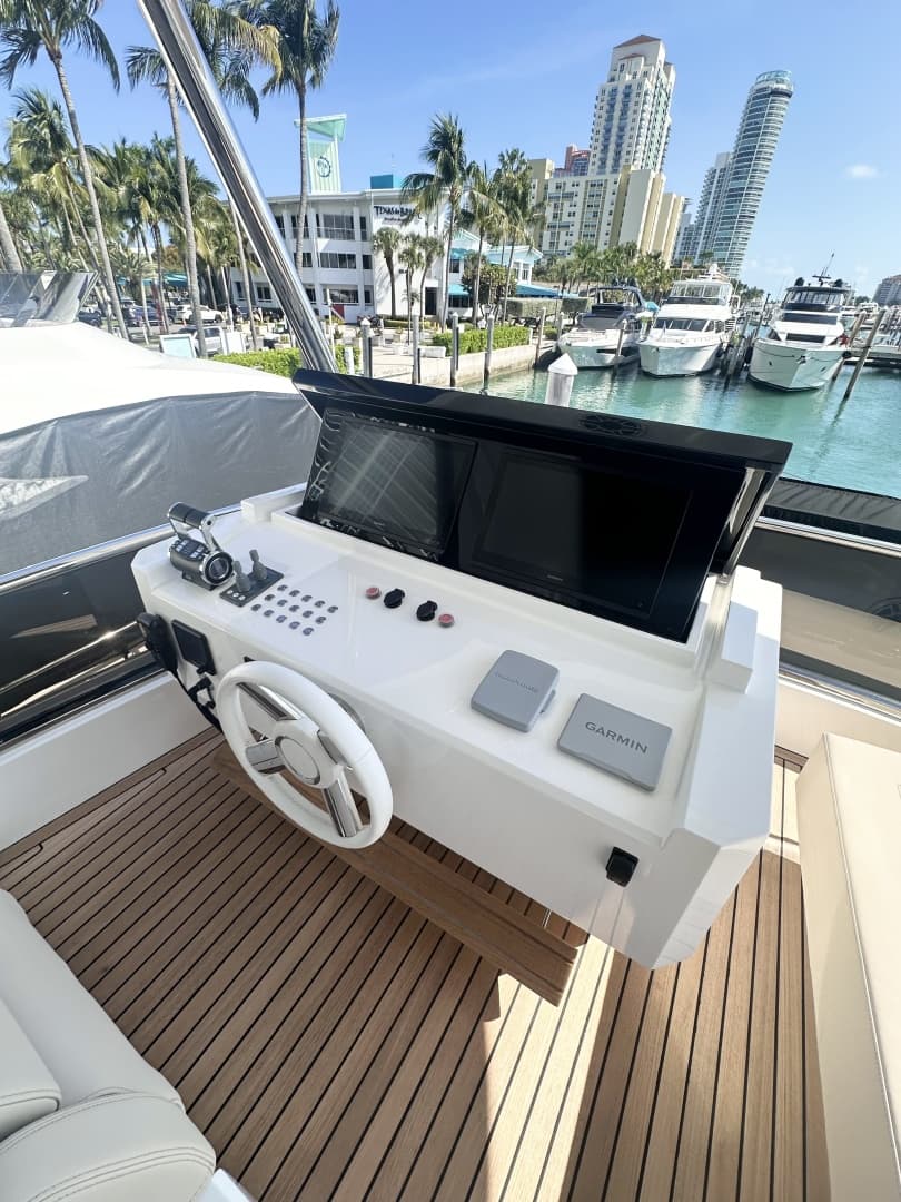 2026 Astondoa 66 Flybridge photo 9