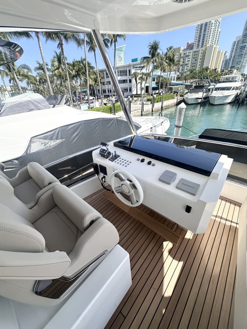 2026 Astondoa 66 Flybridge photo 11
