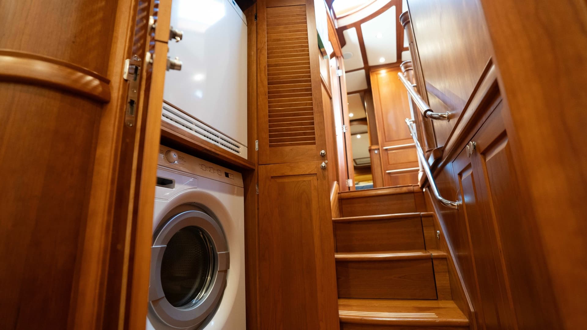 2018 Sabre 66 Dirigo photo 43