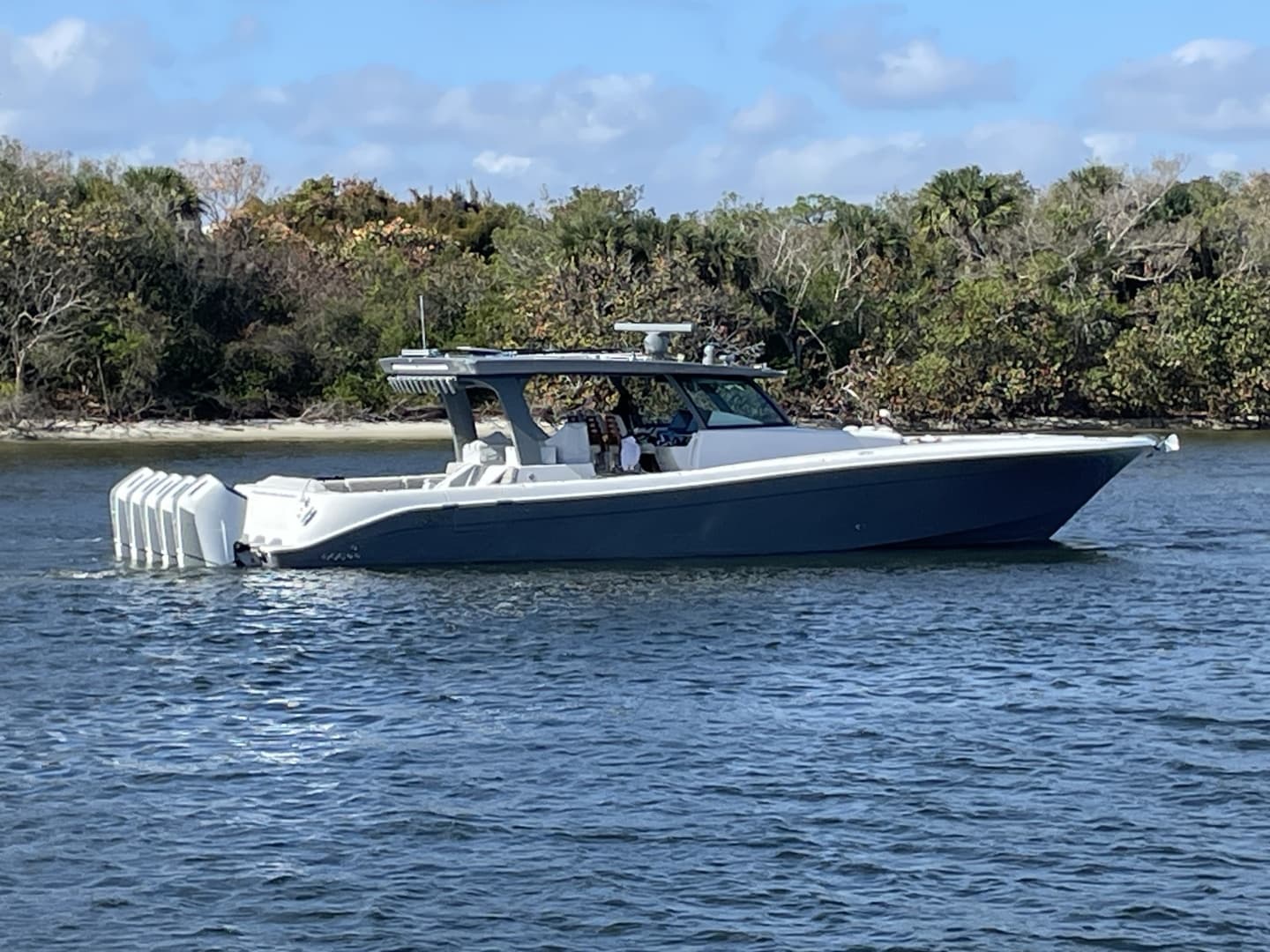 2025 HCB 56 Suenos photo 5