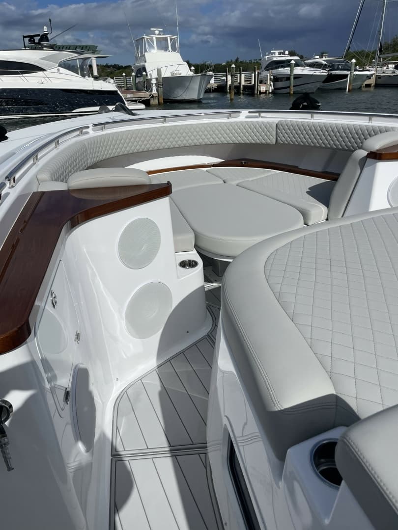 2025 HCB 56 Suenos photo 19