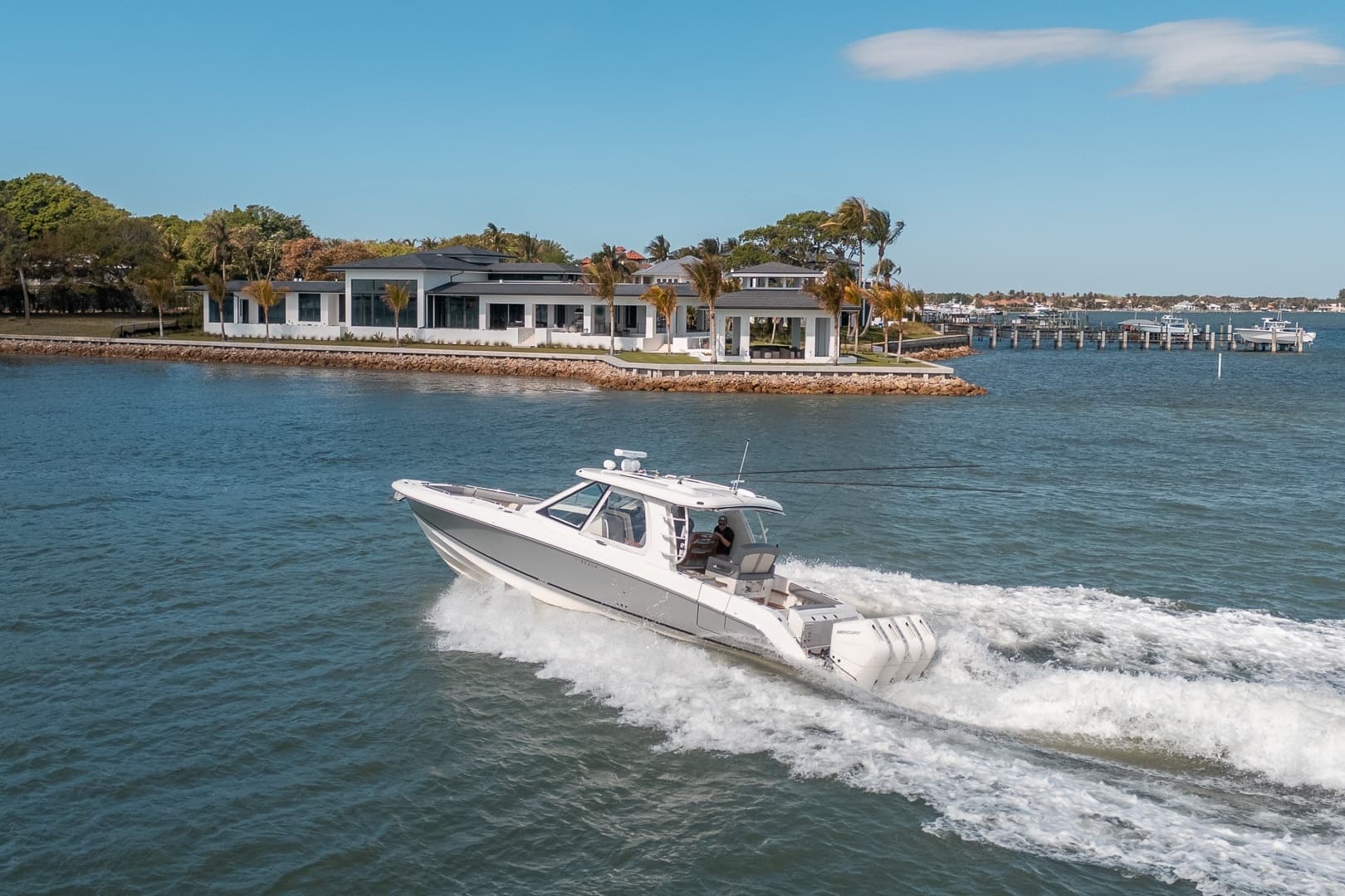 2024 Boston Whaler 380 Realm photo 14