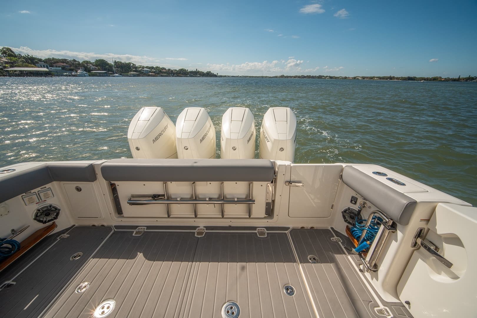 2024 Boston Whaler 380 Realm photo 44