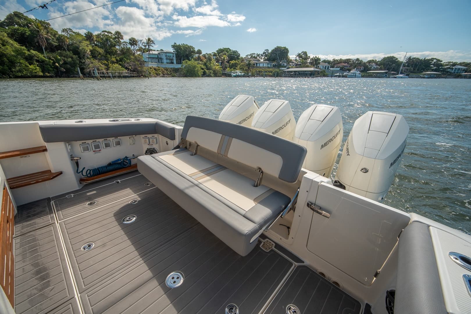 2024 Boston Whaler 380 Realm photo 42
