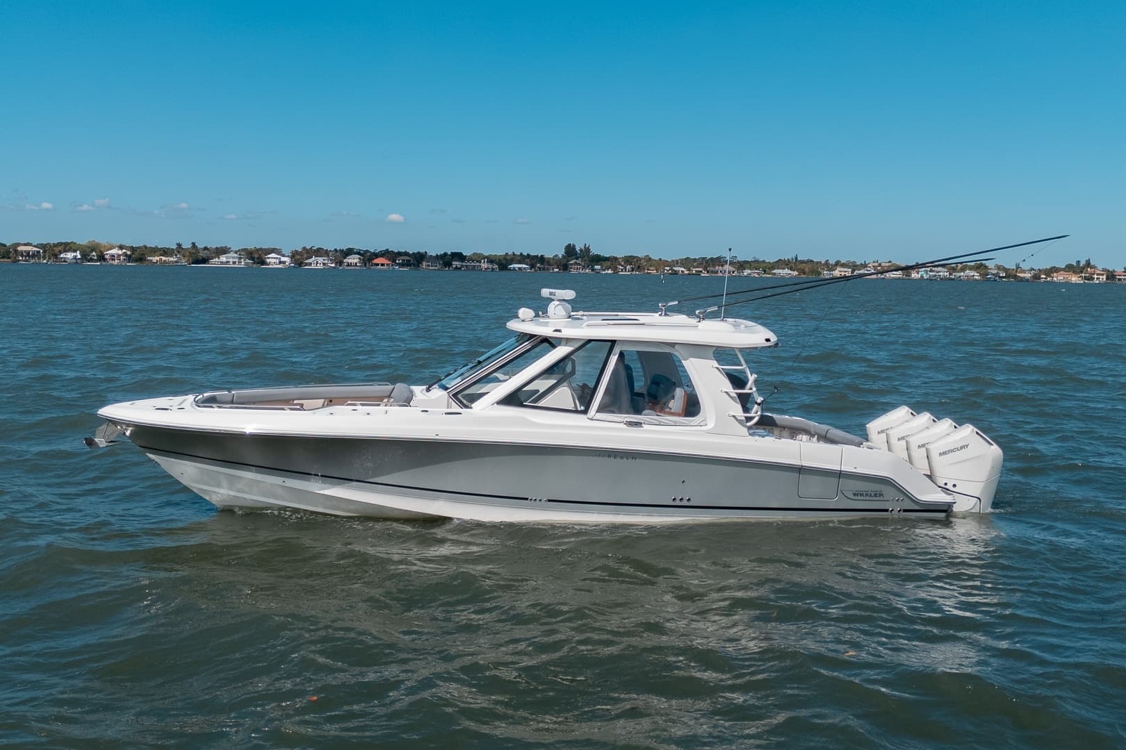 2024 Boston Whaler 380 Realm
