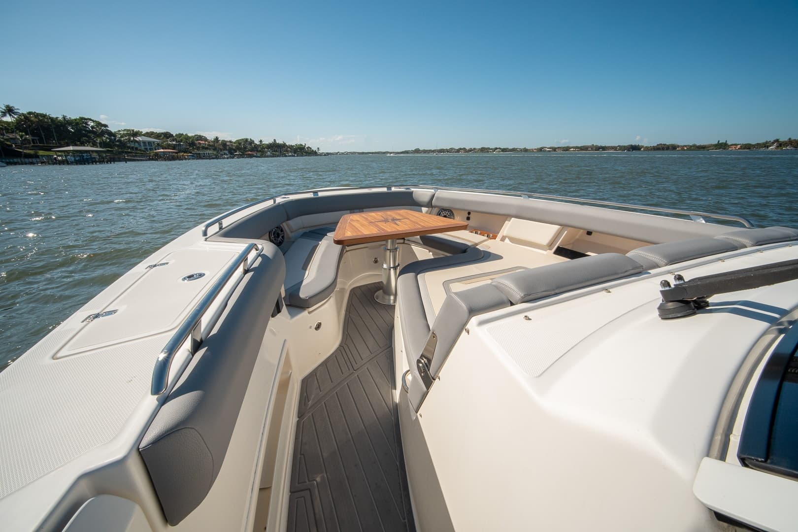 2024 Boston Whaler 380 Realm photo 19