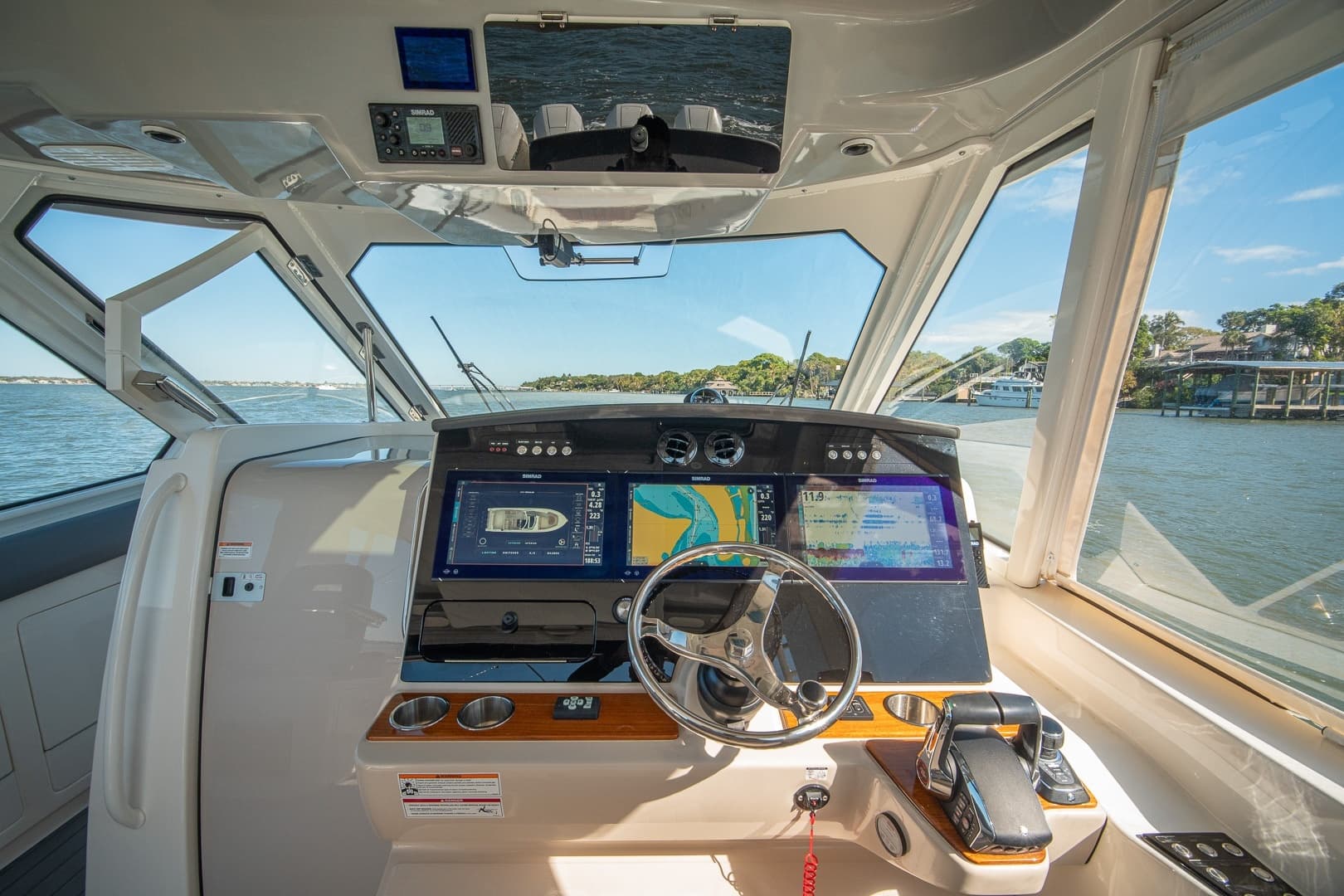 2024 Boston Whaler 380 Realm photo 37