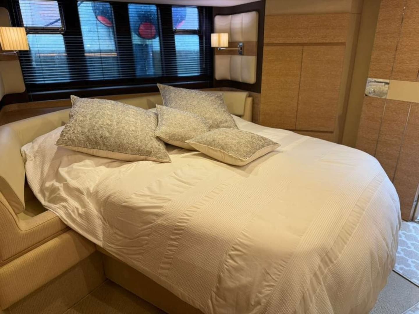 2014 Azimut 64 photo 29